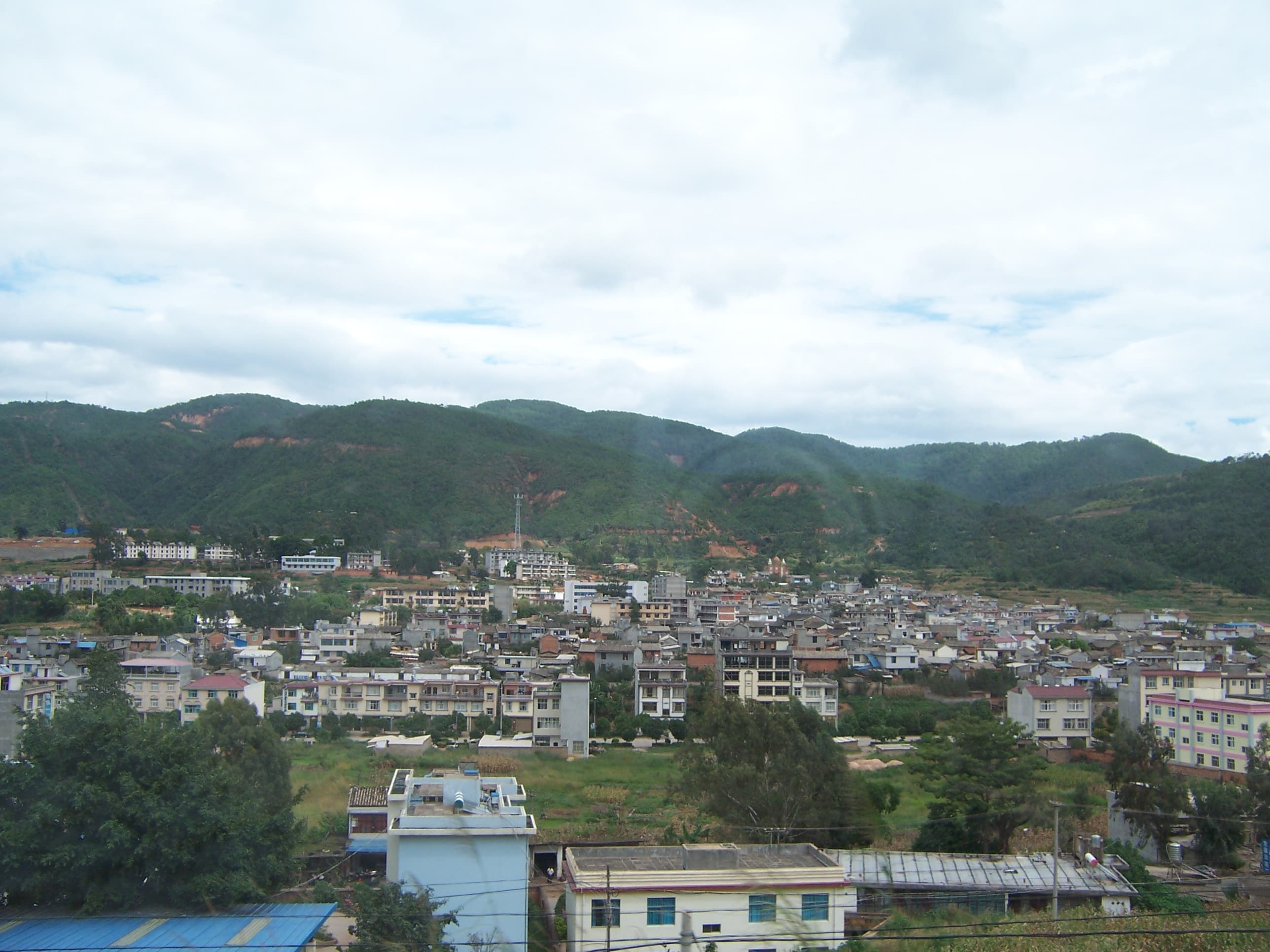 Xinping Yi and Dai Autonomous County