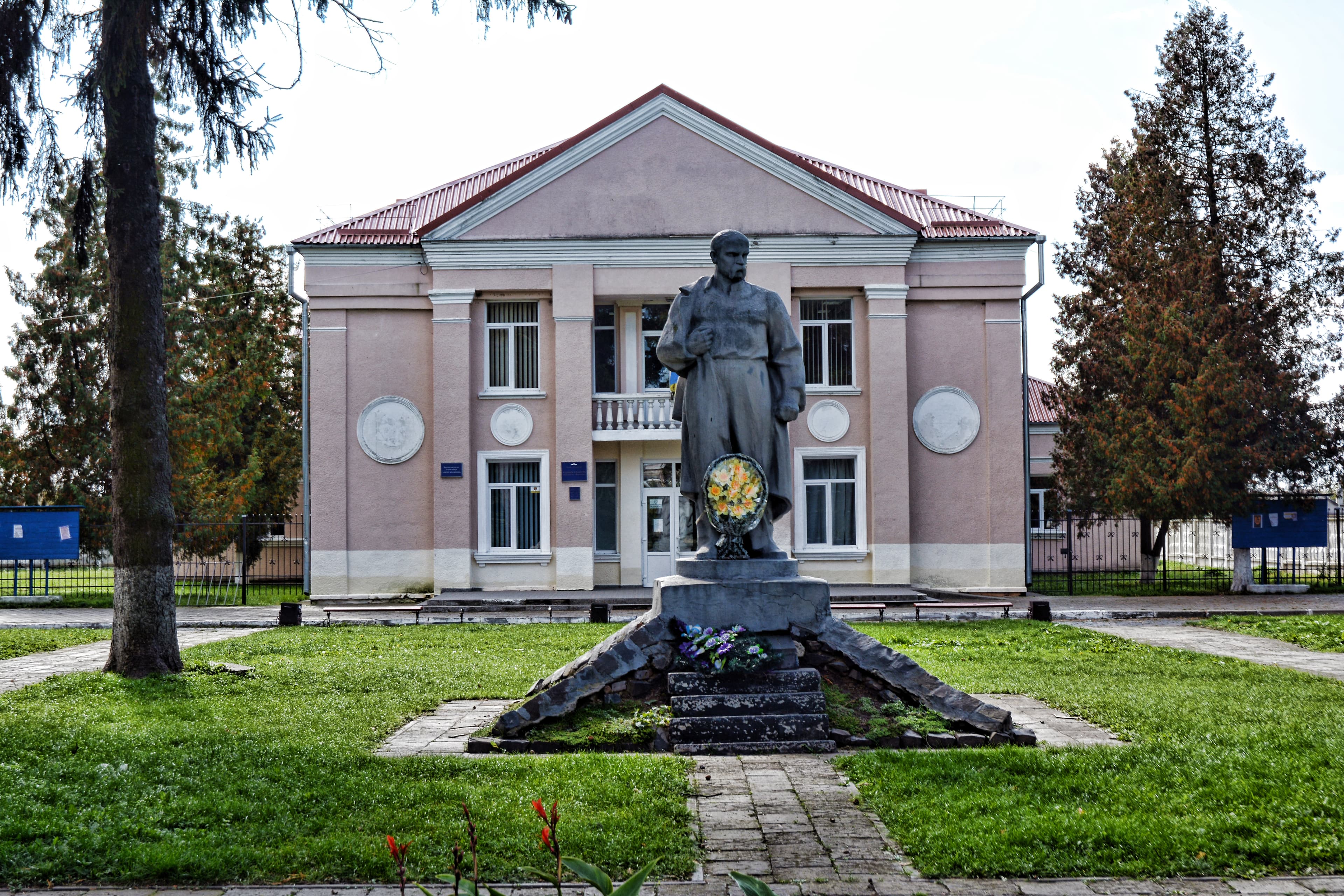 Monument to Taras Shevchenko on Korolova Street, Lutsk