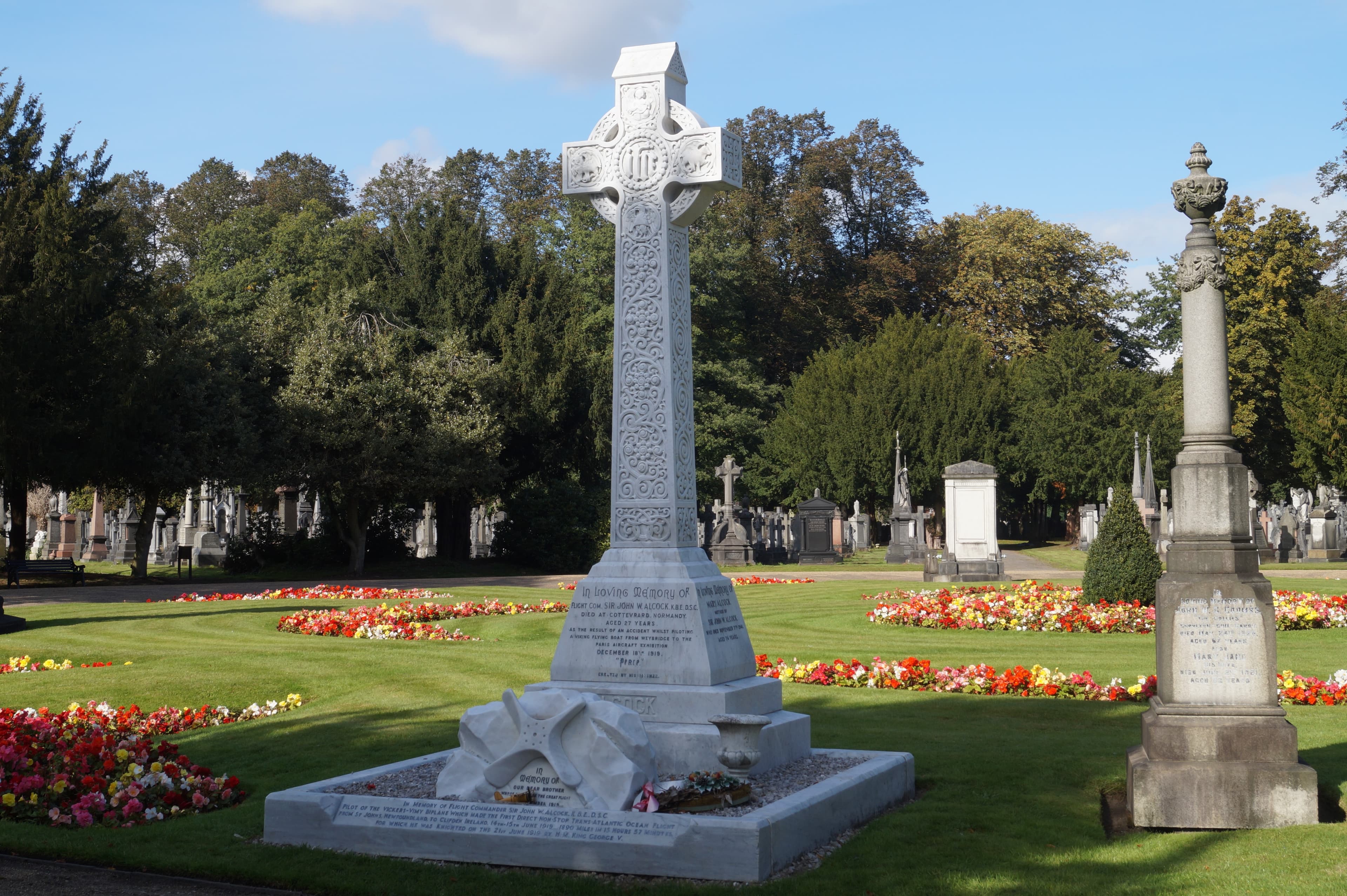 Alcock Monument In Centre Of Manchester Southern Cemetery