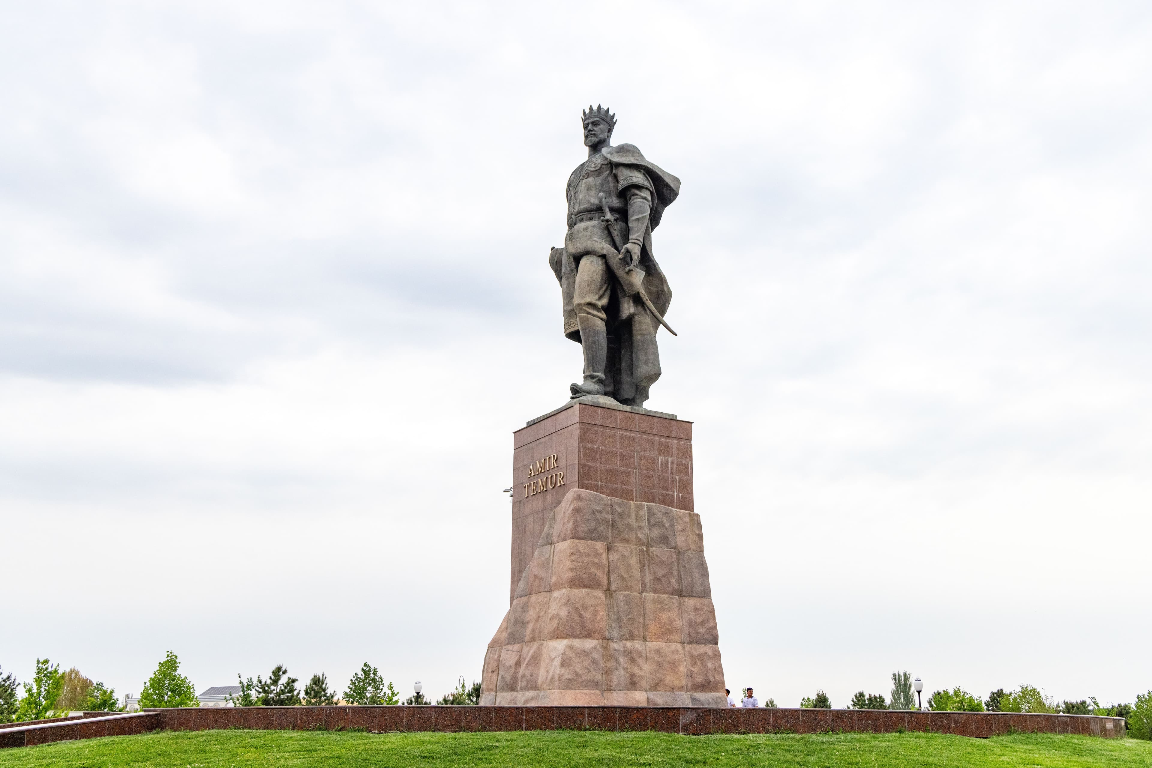 Amir Timur statue