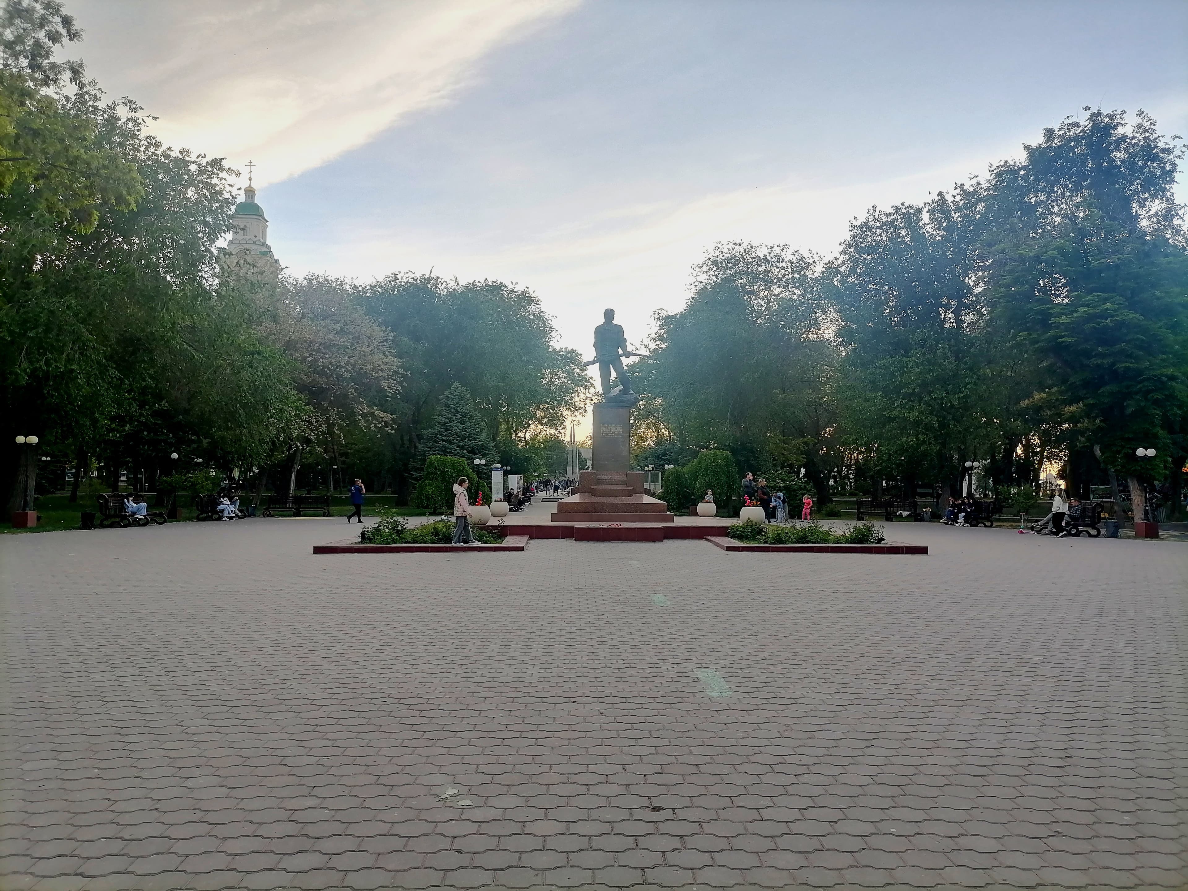 Brother's Garden, Astrakhan