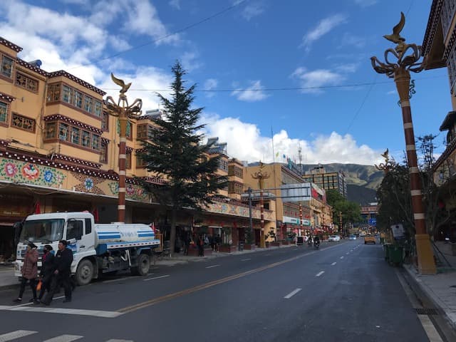 Xiaqiong Town