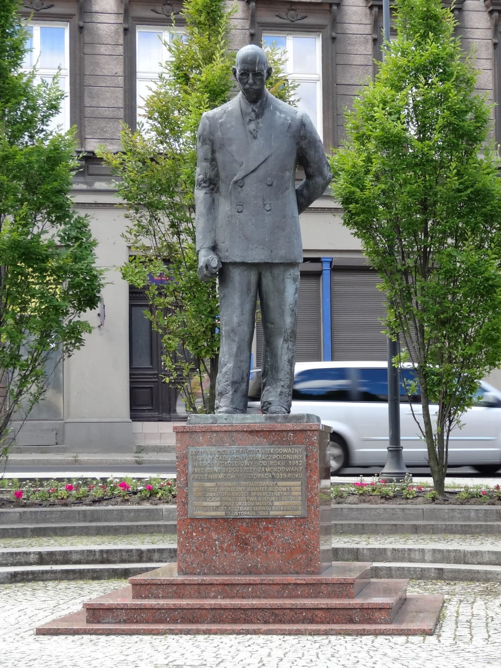 Leon Barciszewski monument in Bydgoszcz