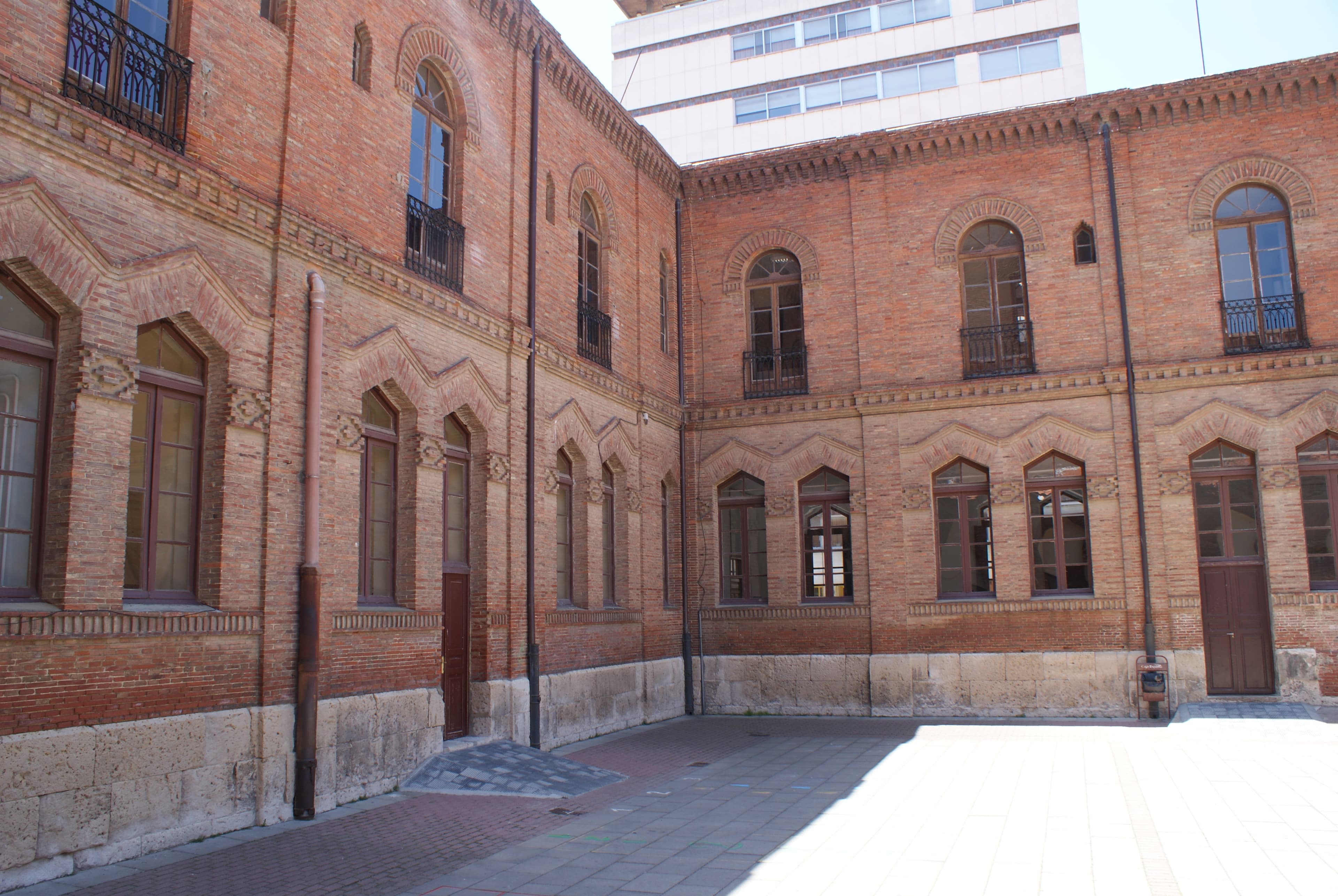 Colegio Modesto Lafuente