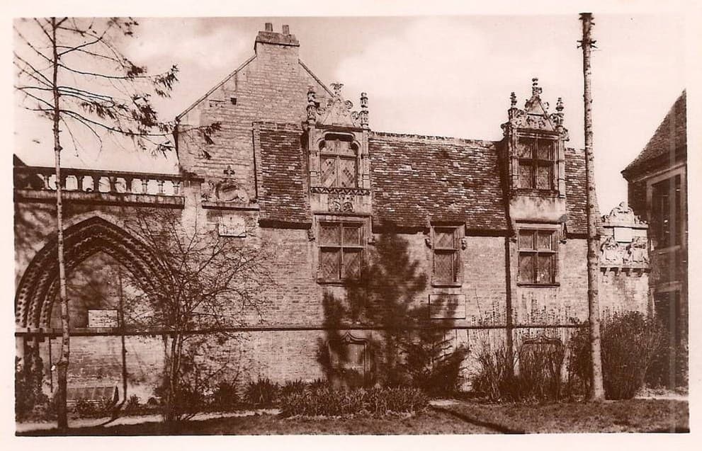 Antique Dealers' Museum