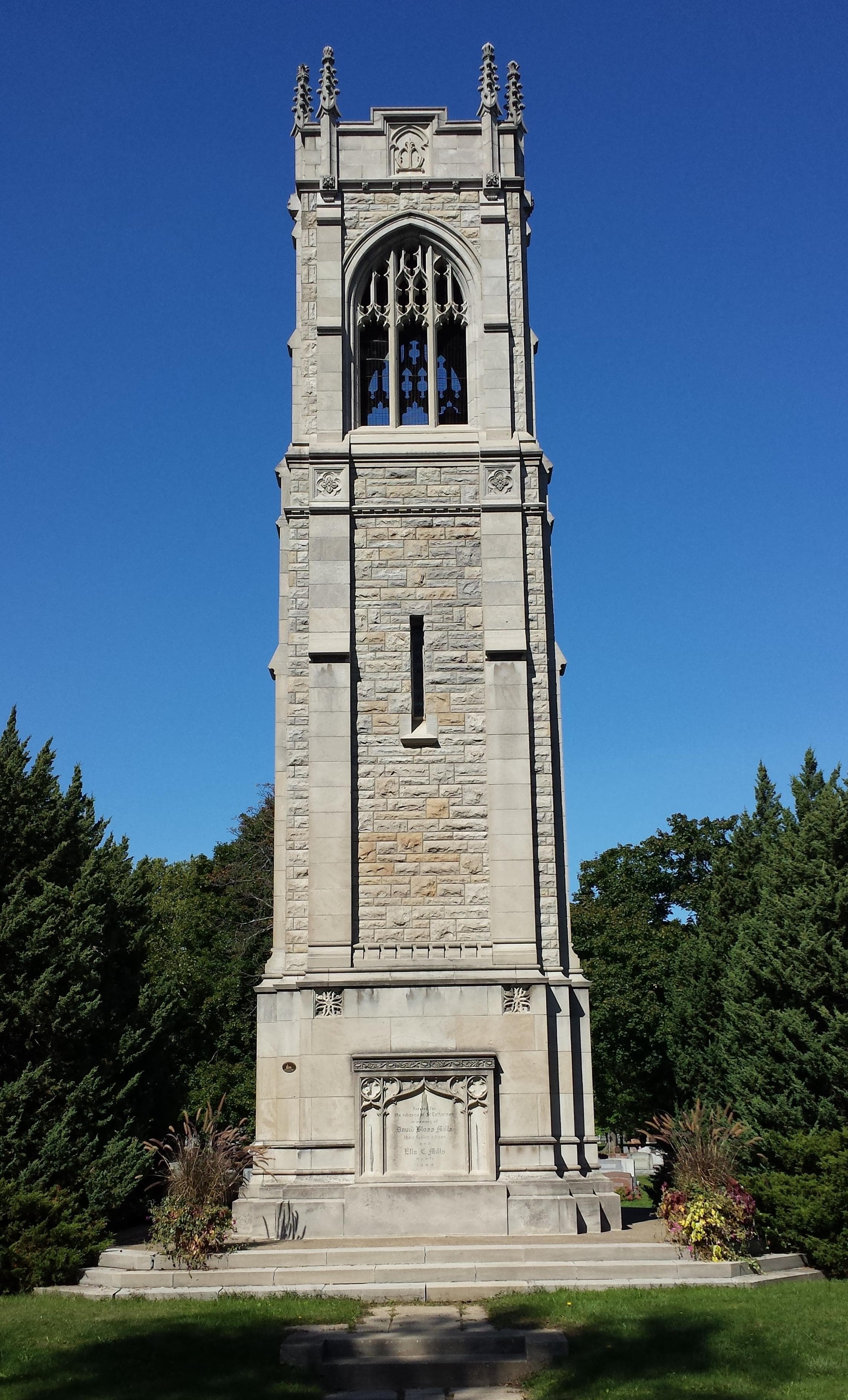 Davella Mills Carillon