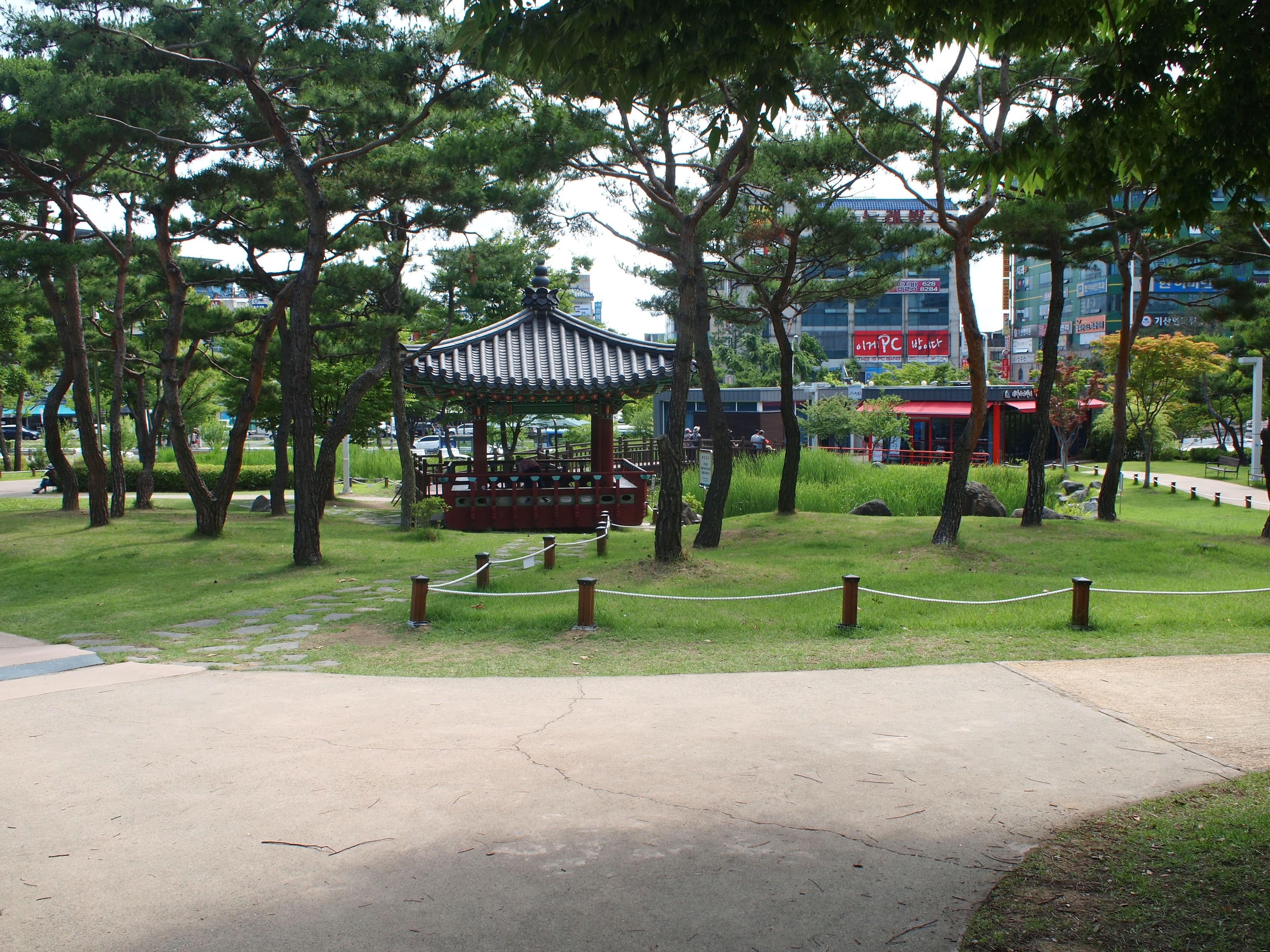 Dongchundang Park
