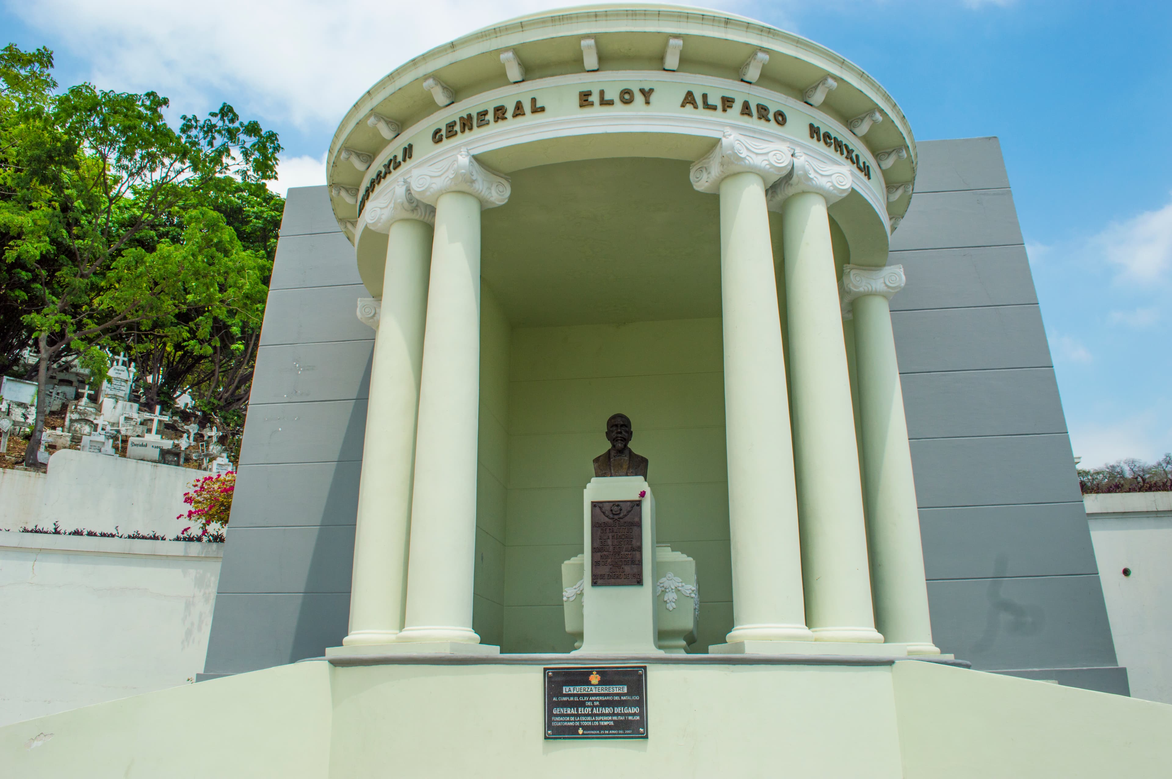 Eloy Alfaro memorial