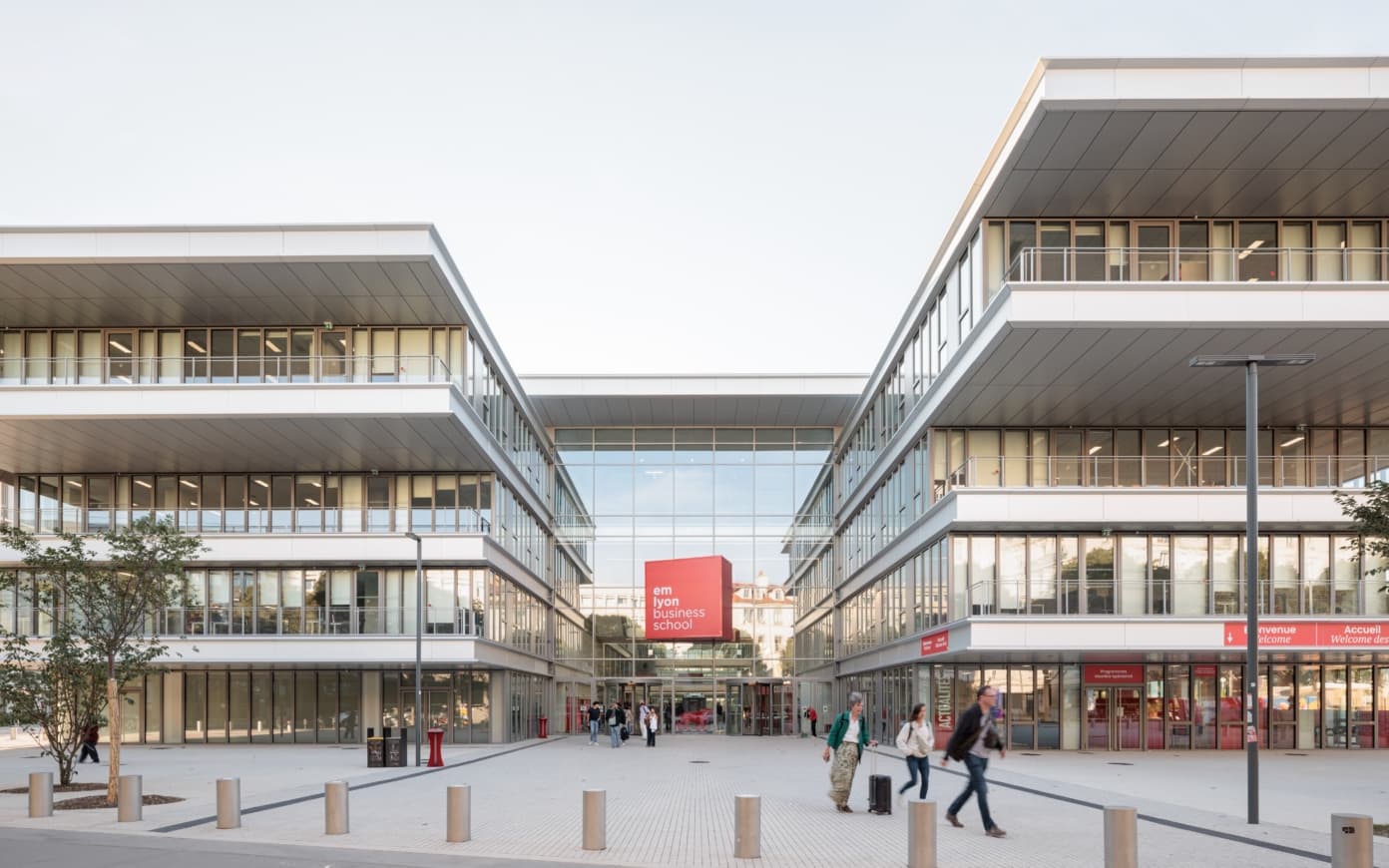 Emlyon Business School