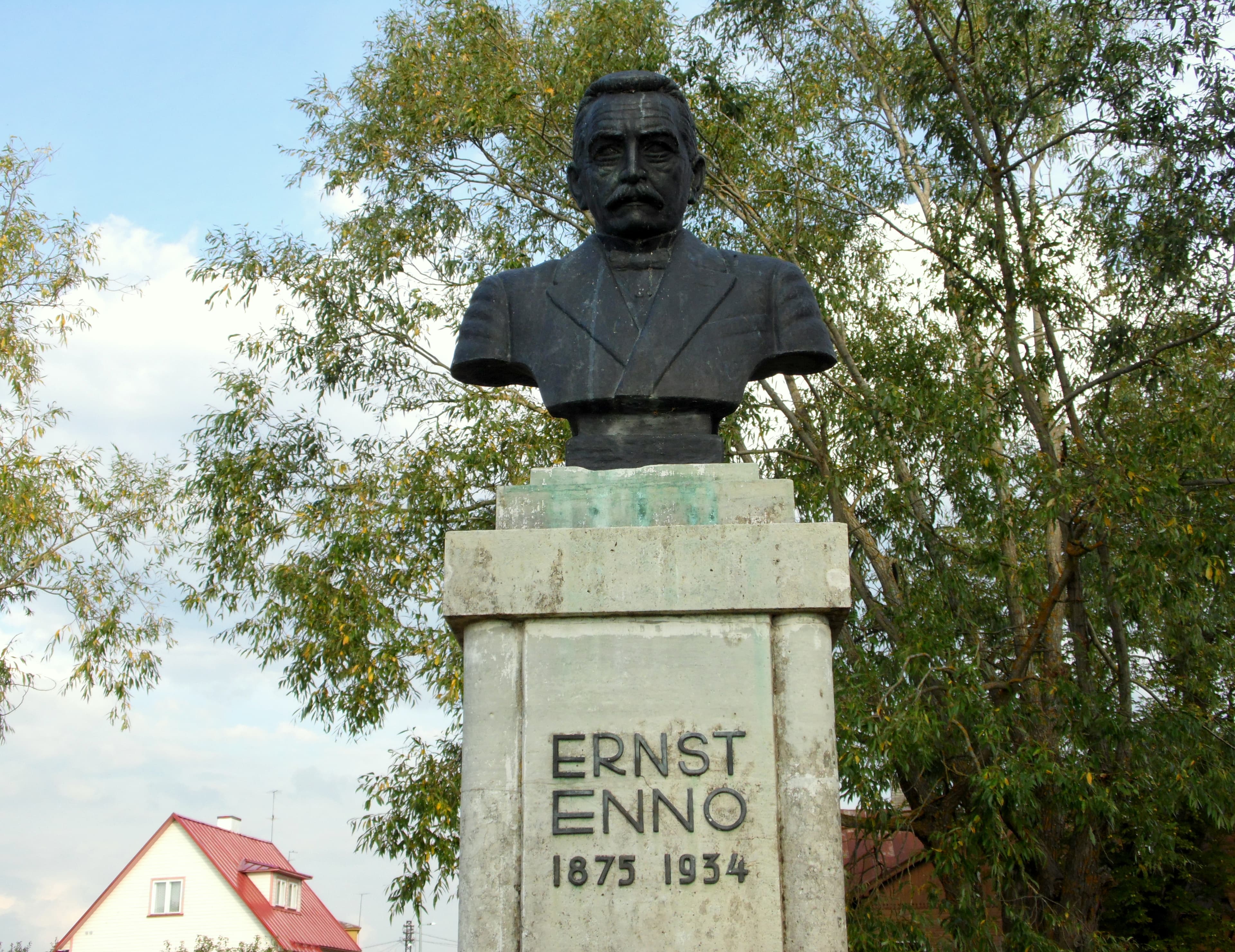 Ernst Enno monument