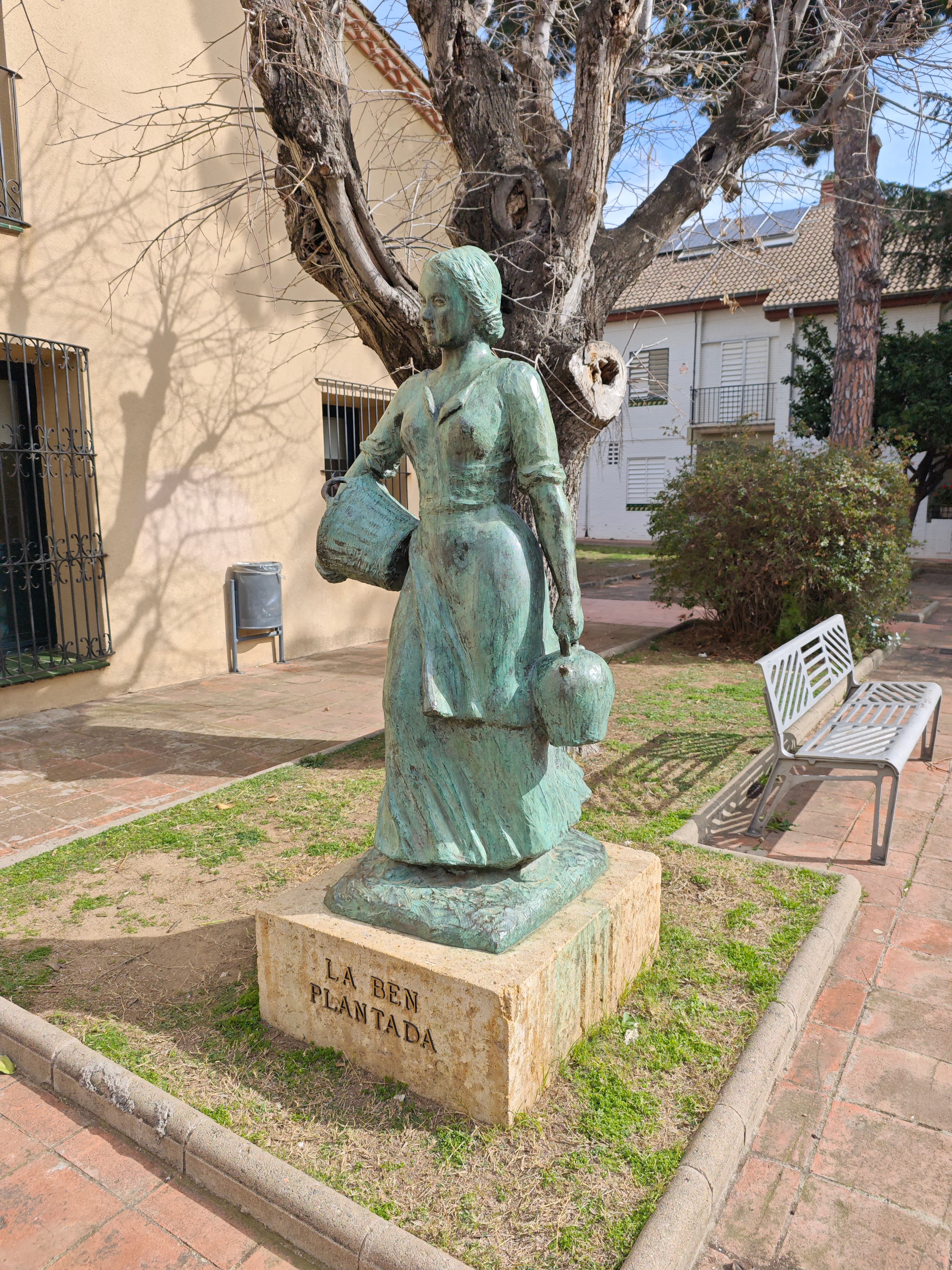 Escultura La Ben Plantada
