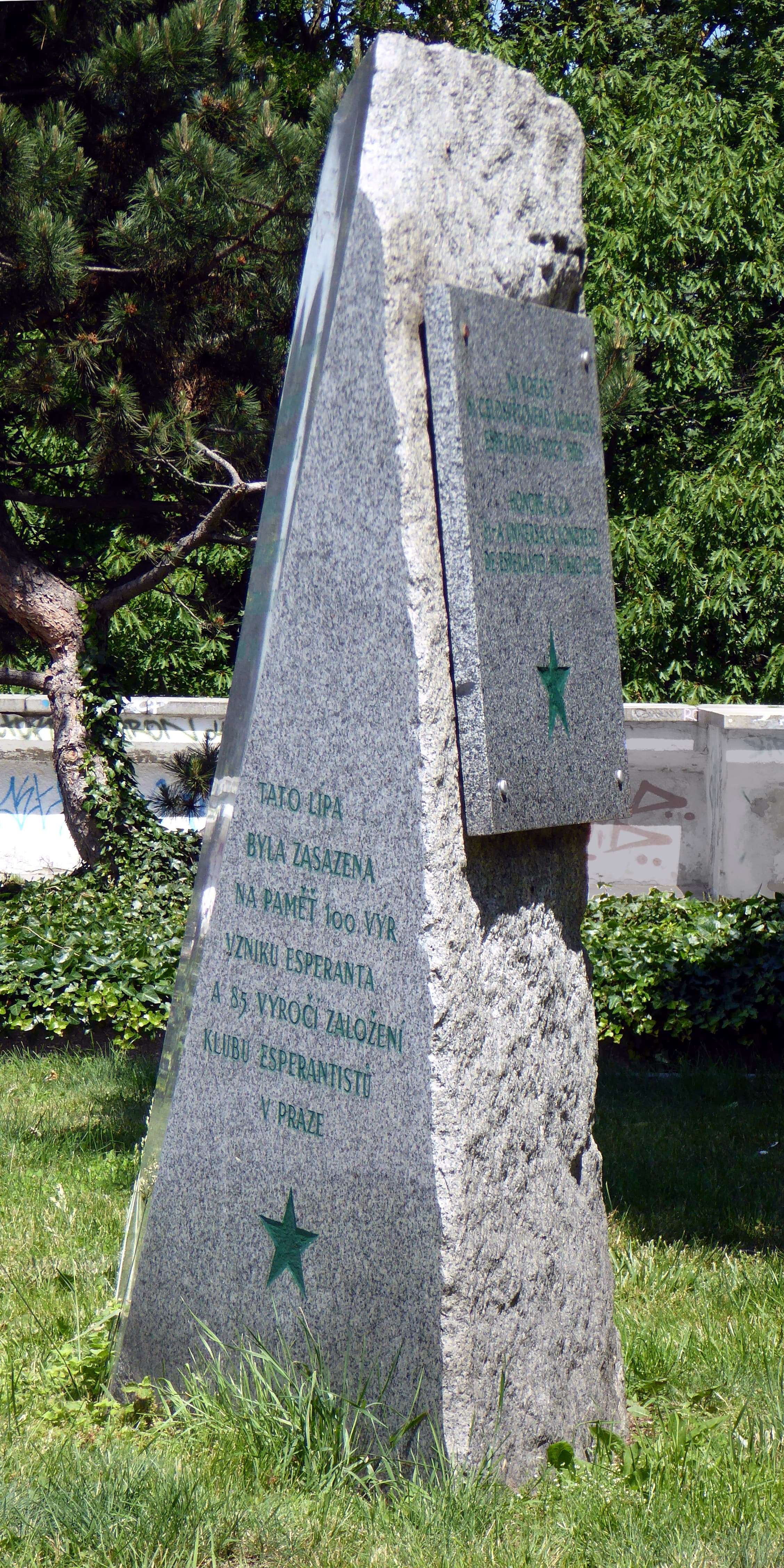 Esperanto Tilia and monument in Nusle