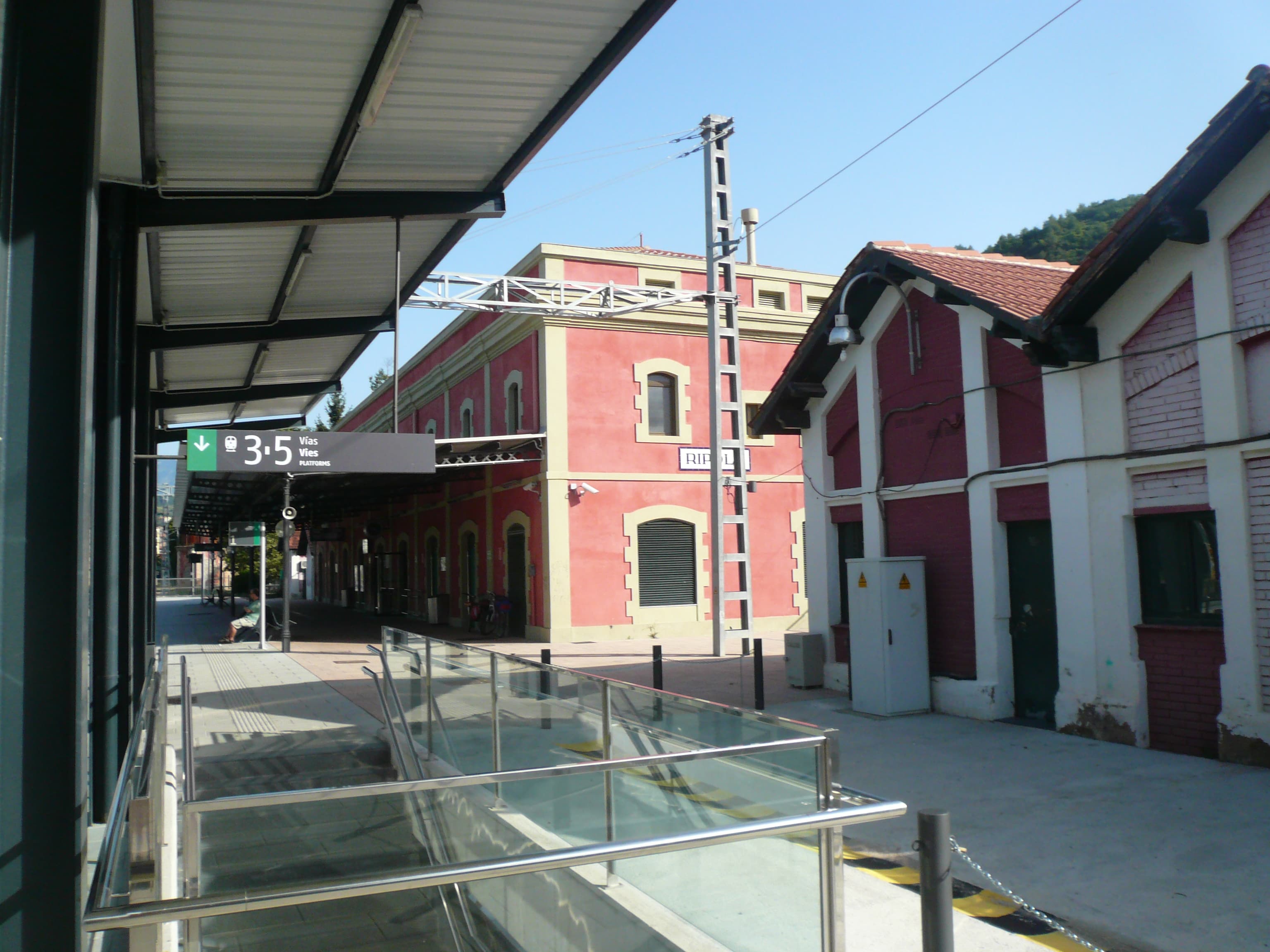 Ripoll station