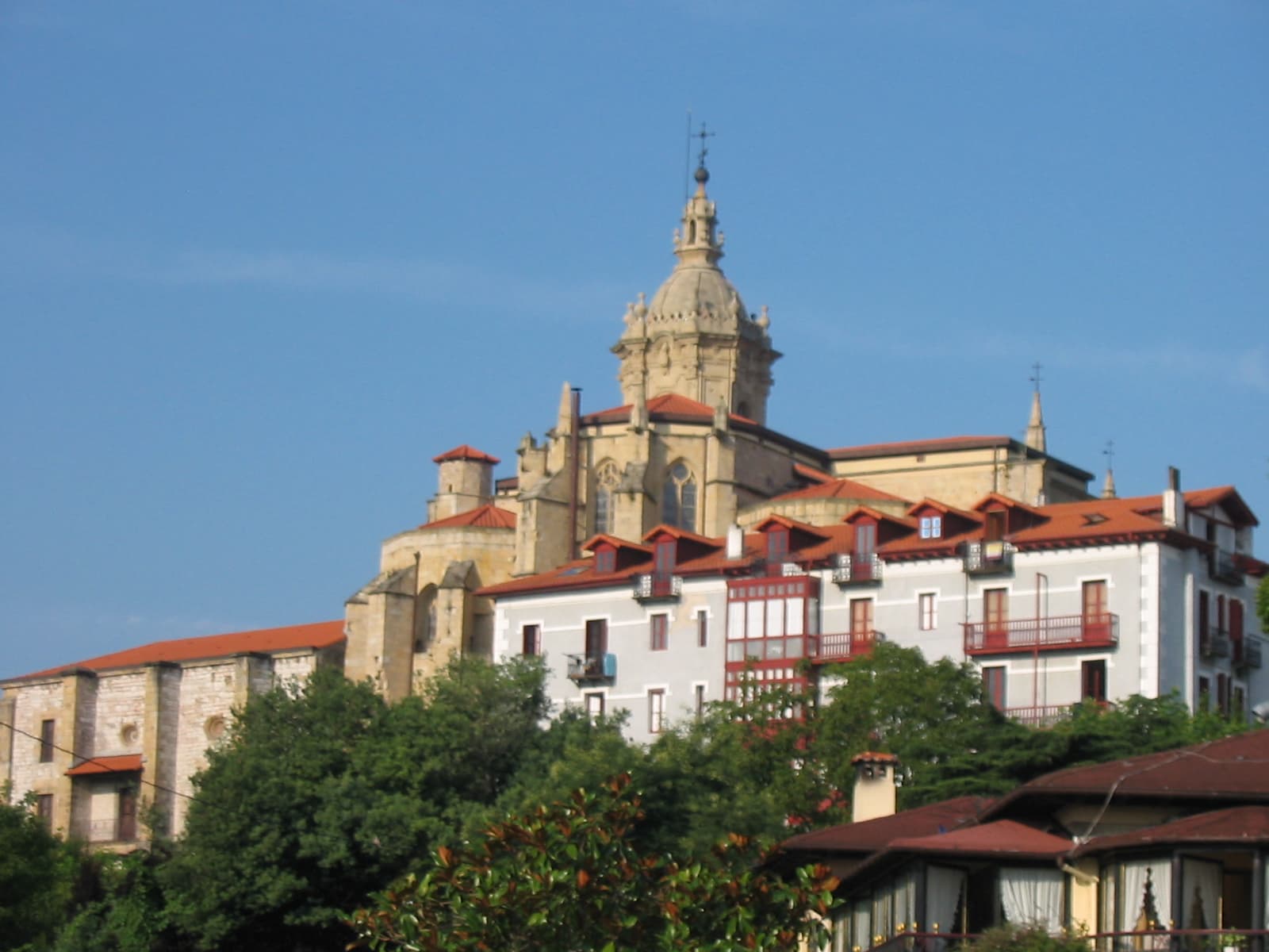 Church of Santa María del Manzano, Hondarribia