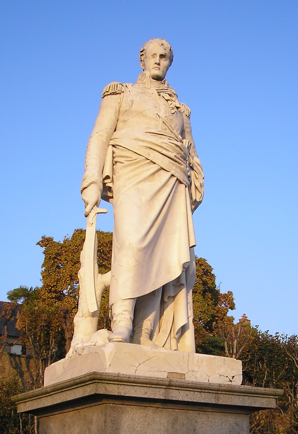 Statue de Valhubert, Avranches