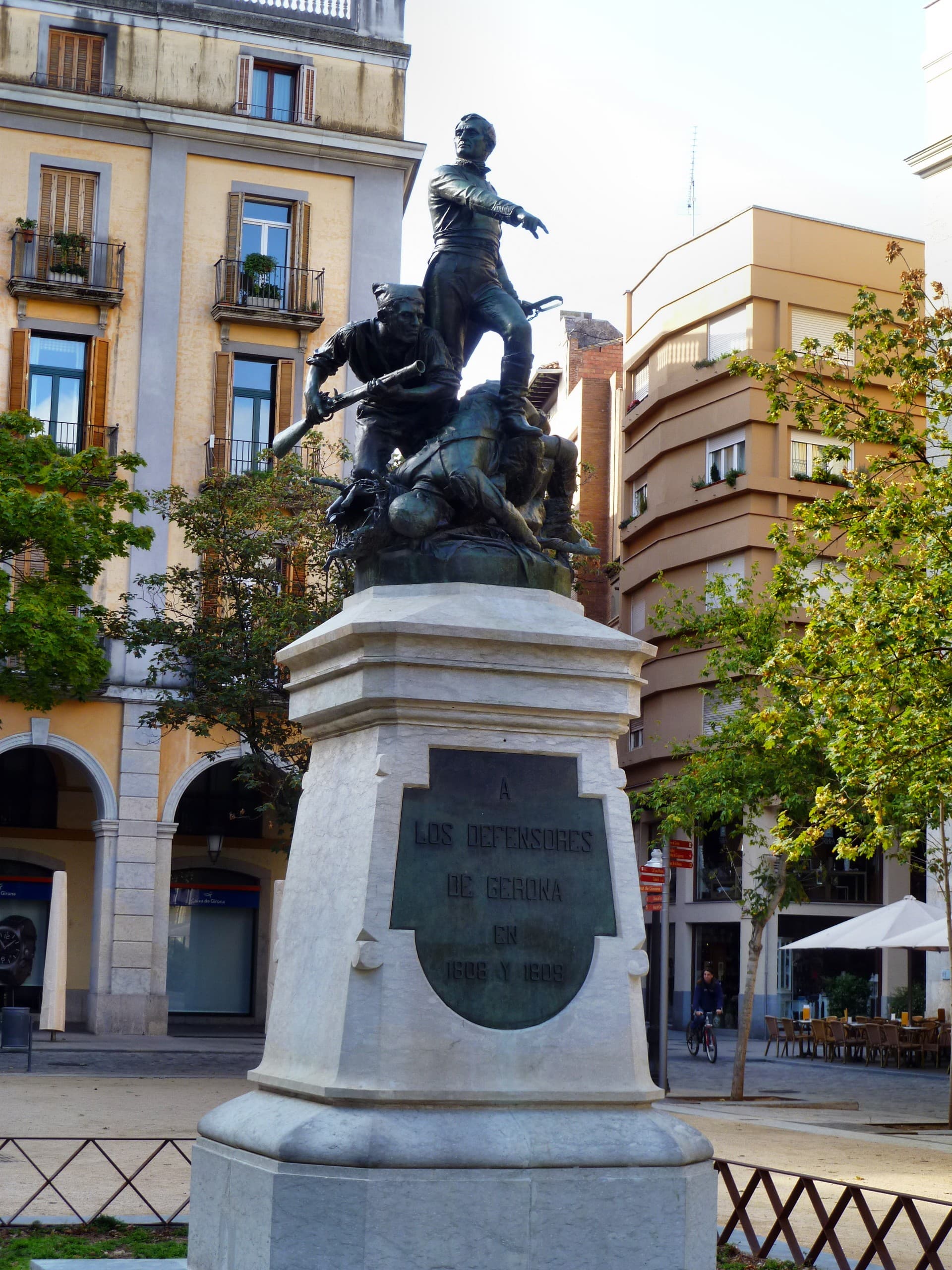 Monument als Defensors de Girona