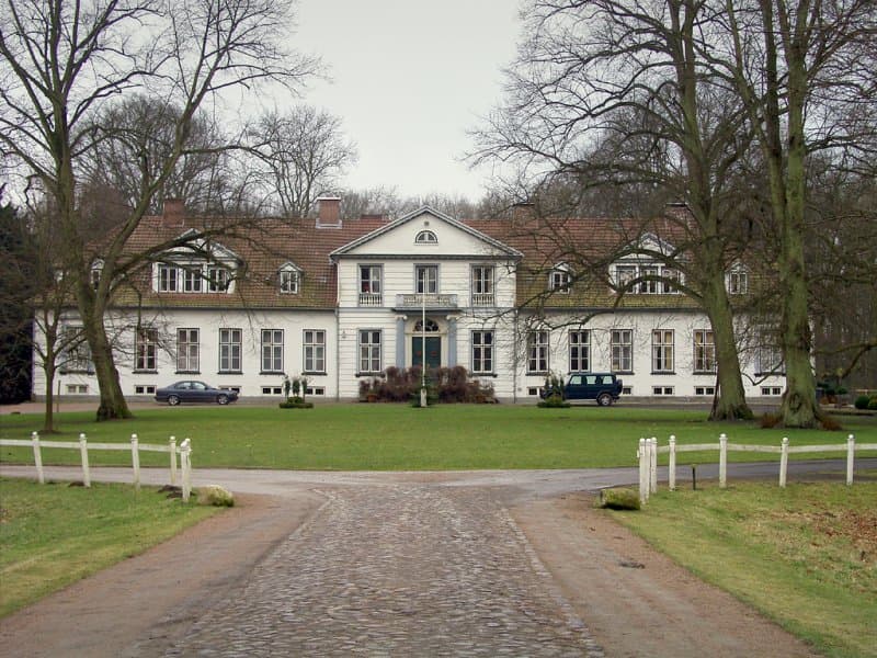 Haseldorf manor