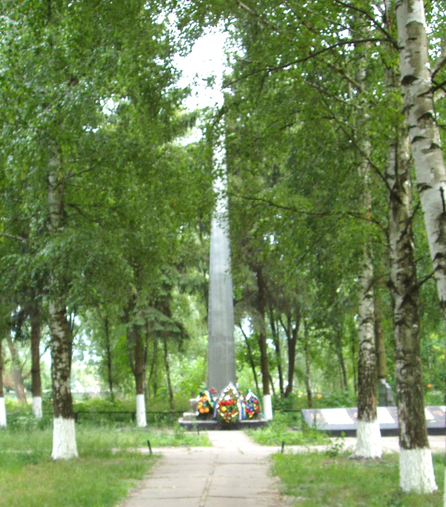 Monument to Soviet soldiers-countrymen in Hlyboke