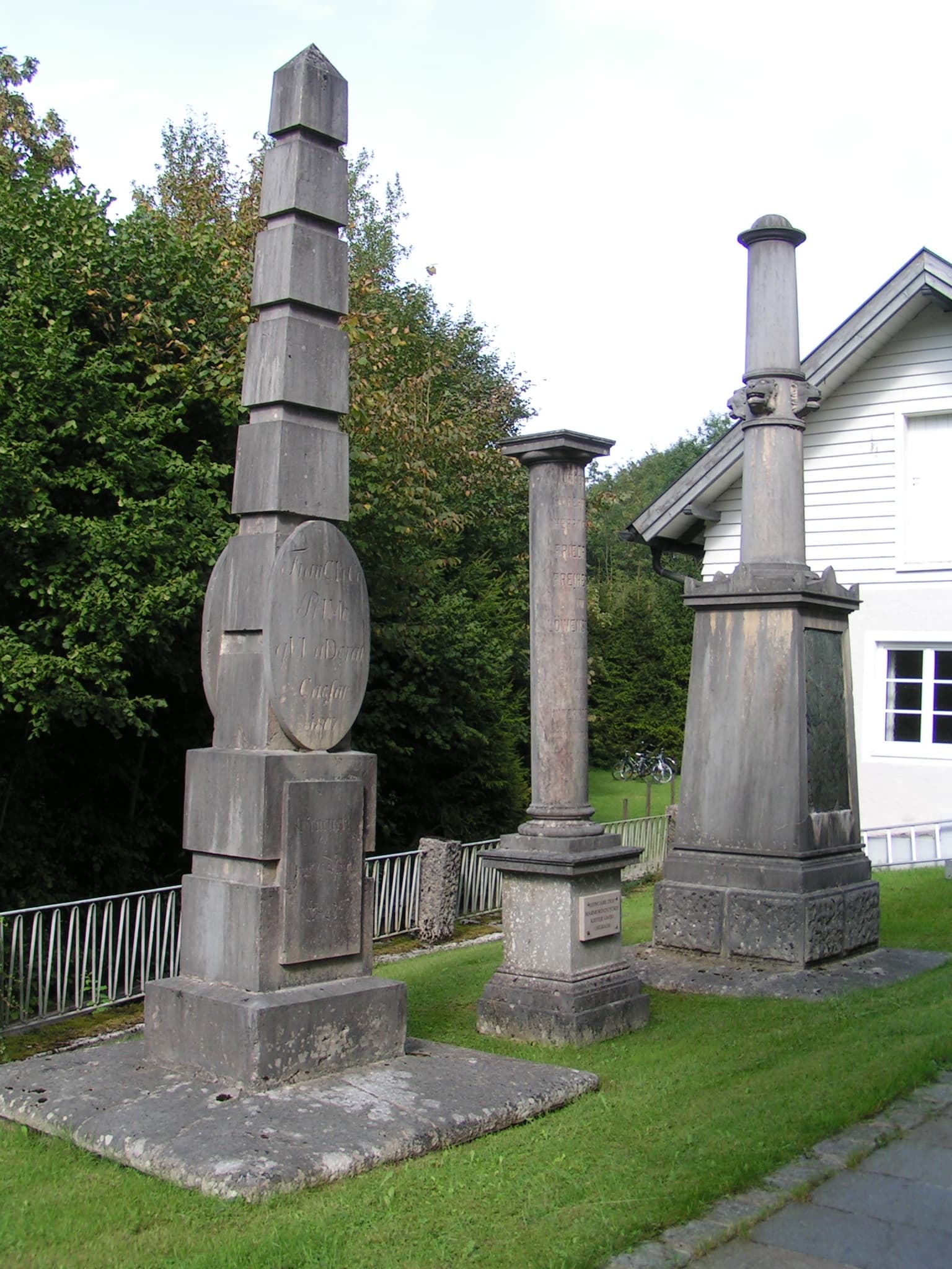 Gedächtnissäulen, Untersbergmuseum