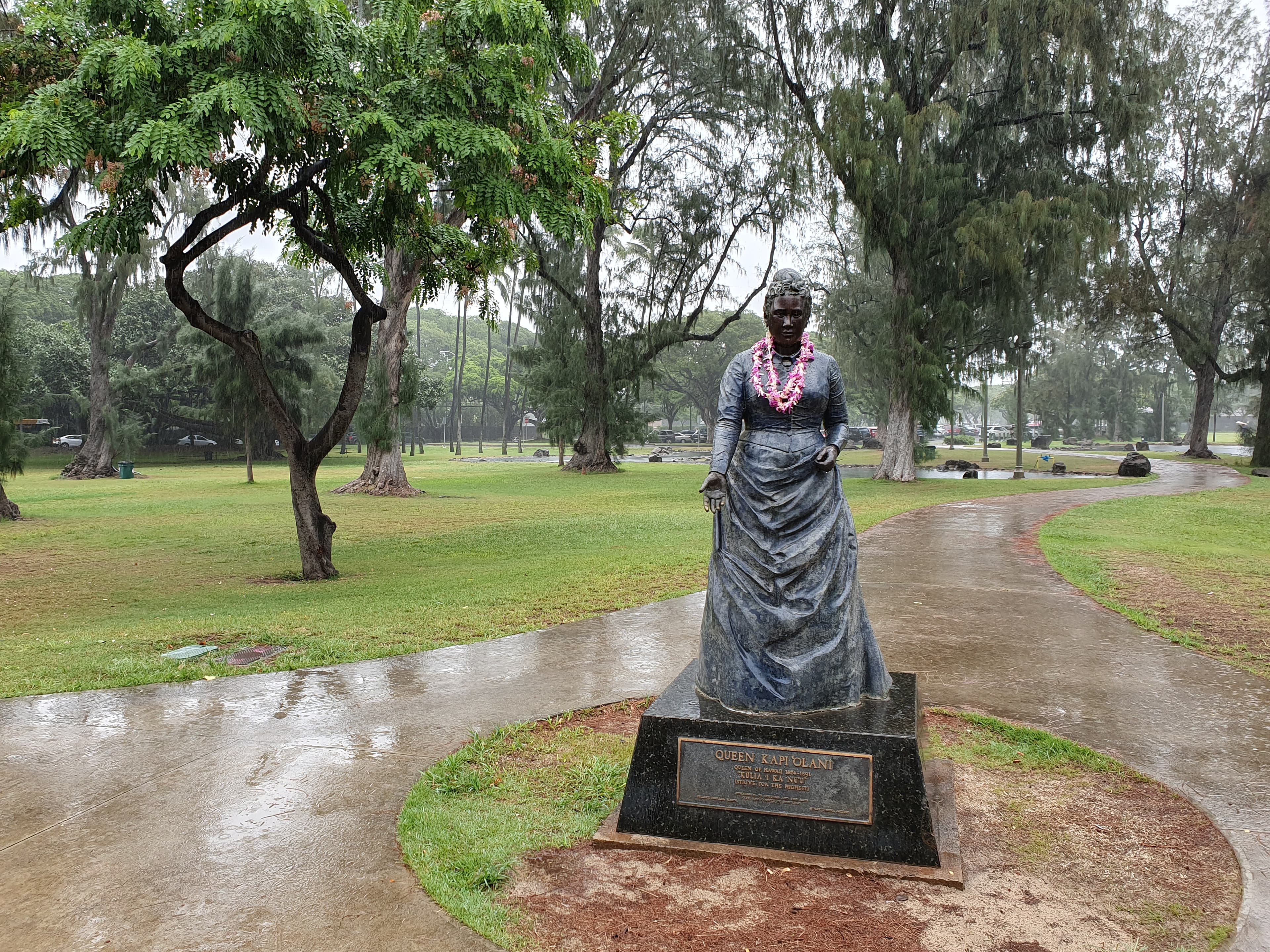 Queen Kapiʻolani Regional Park