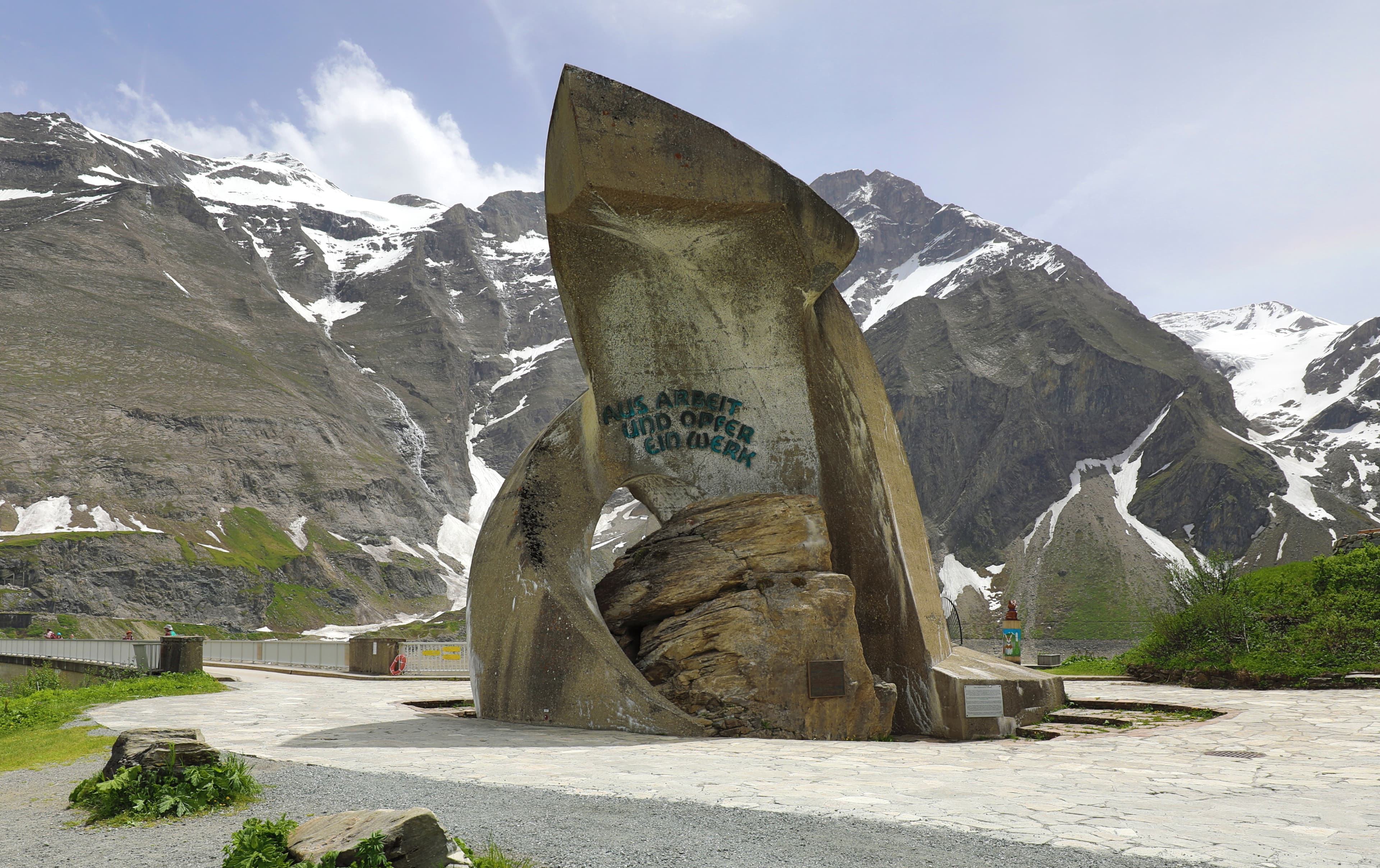 Memorial "Heidnische Kirche"