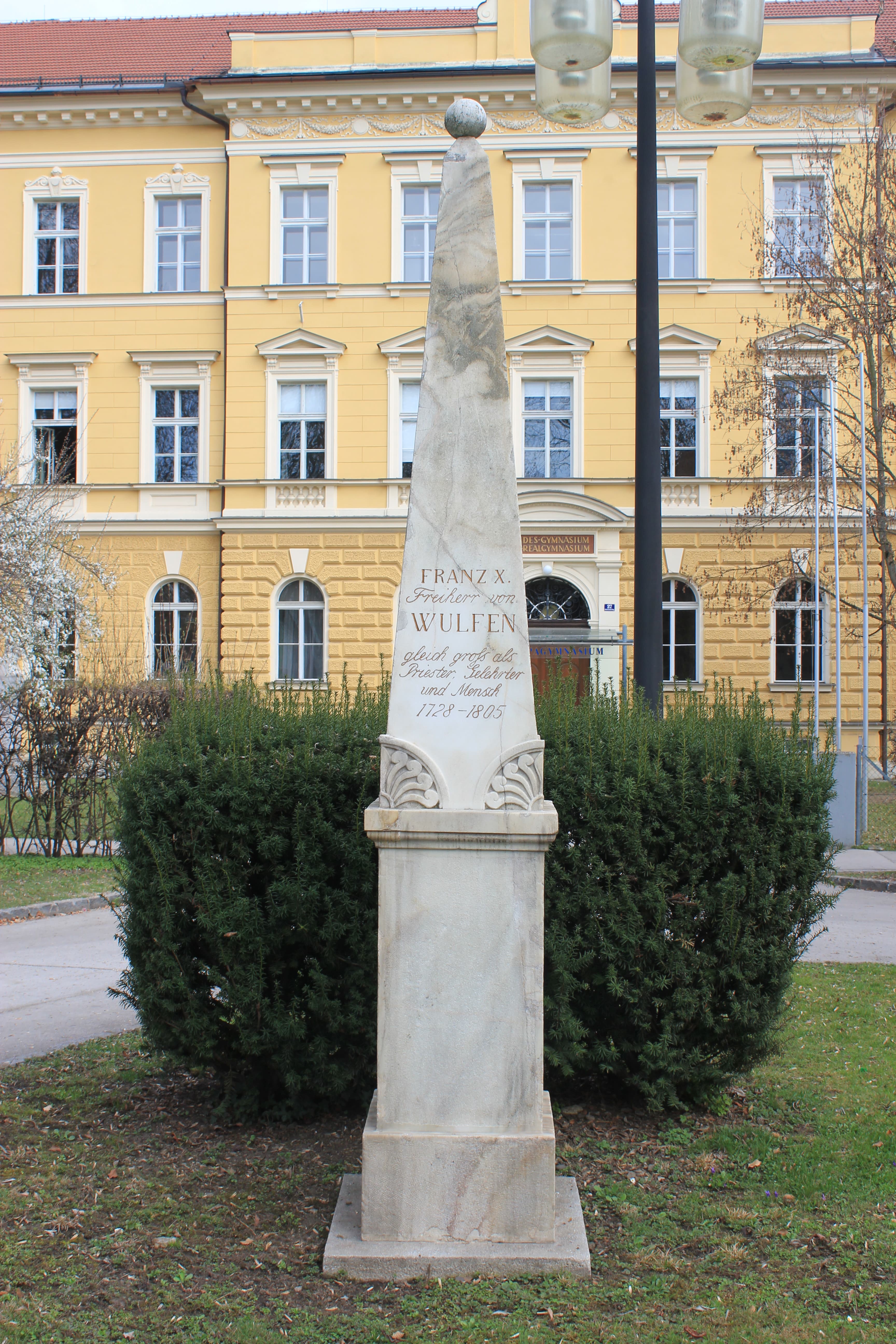 Klagenfurt, Wulfen-Denkmal