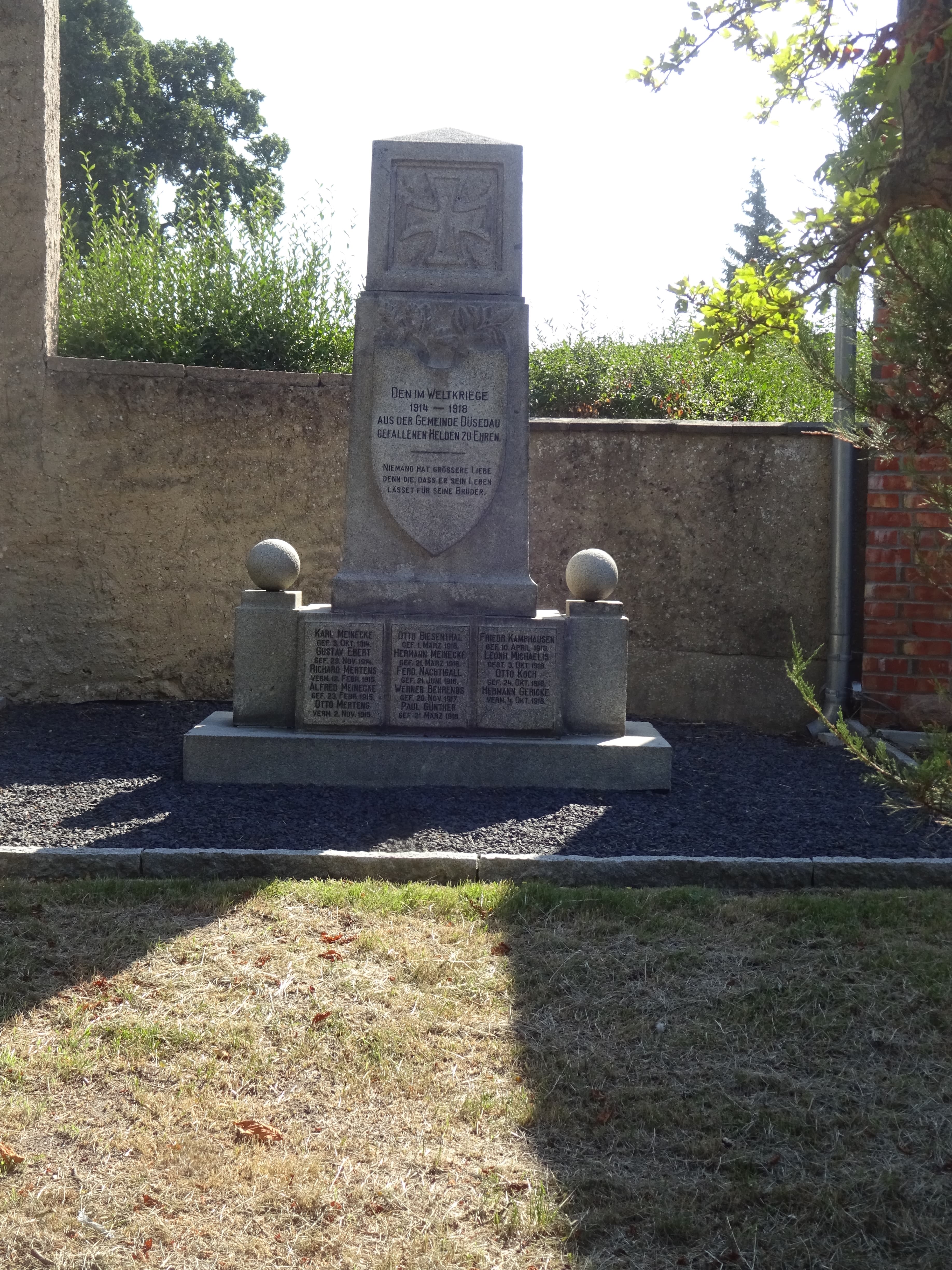 Düsedau war memorial