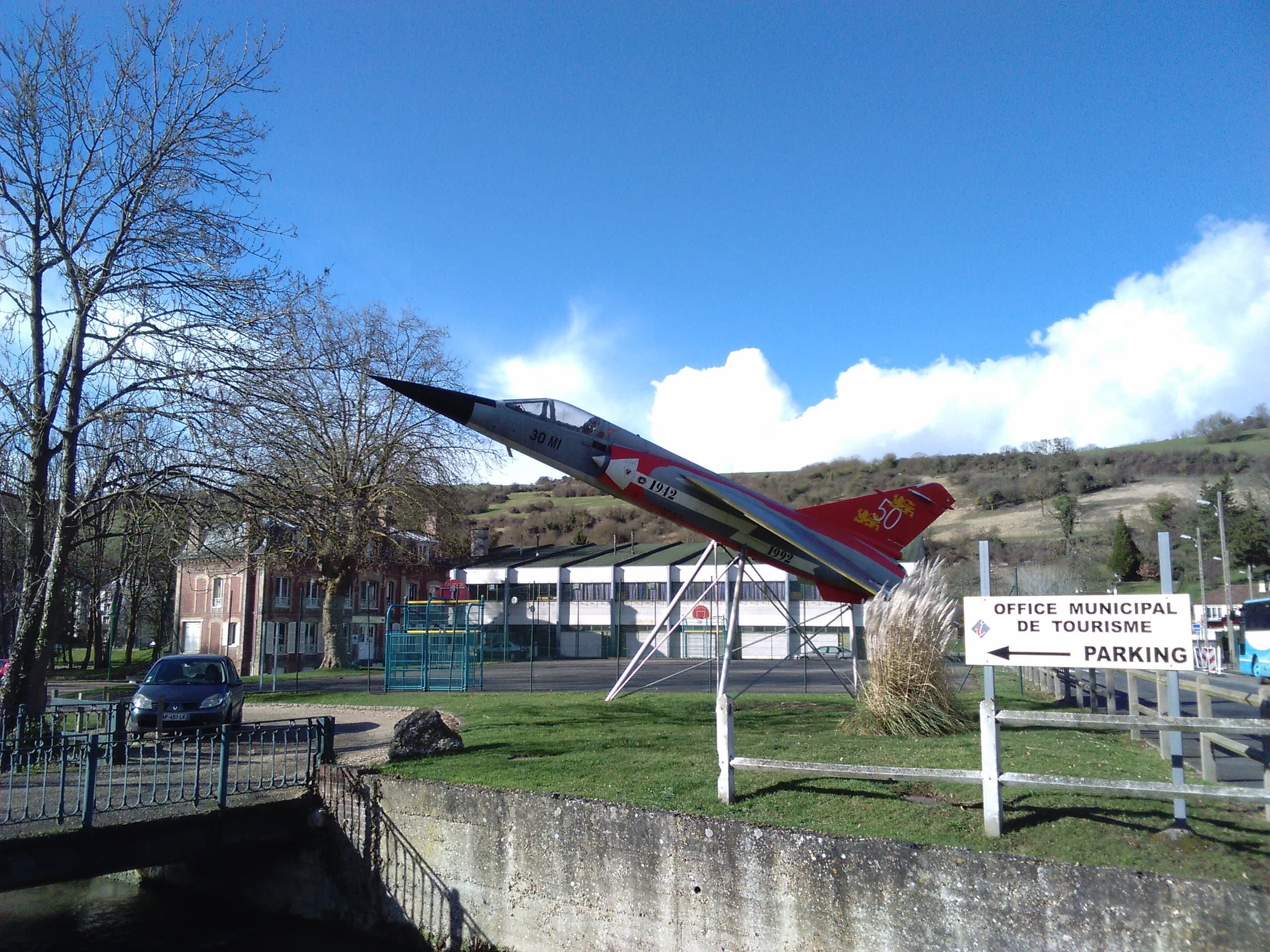 Normandy-Niemen memorial