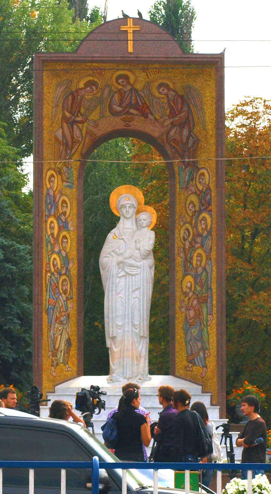 Monument to Iubilaeum A.D. 2000, Luhansk