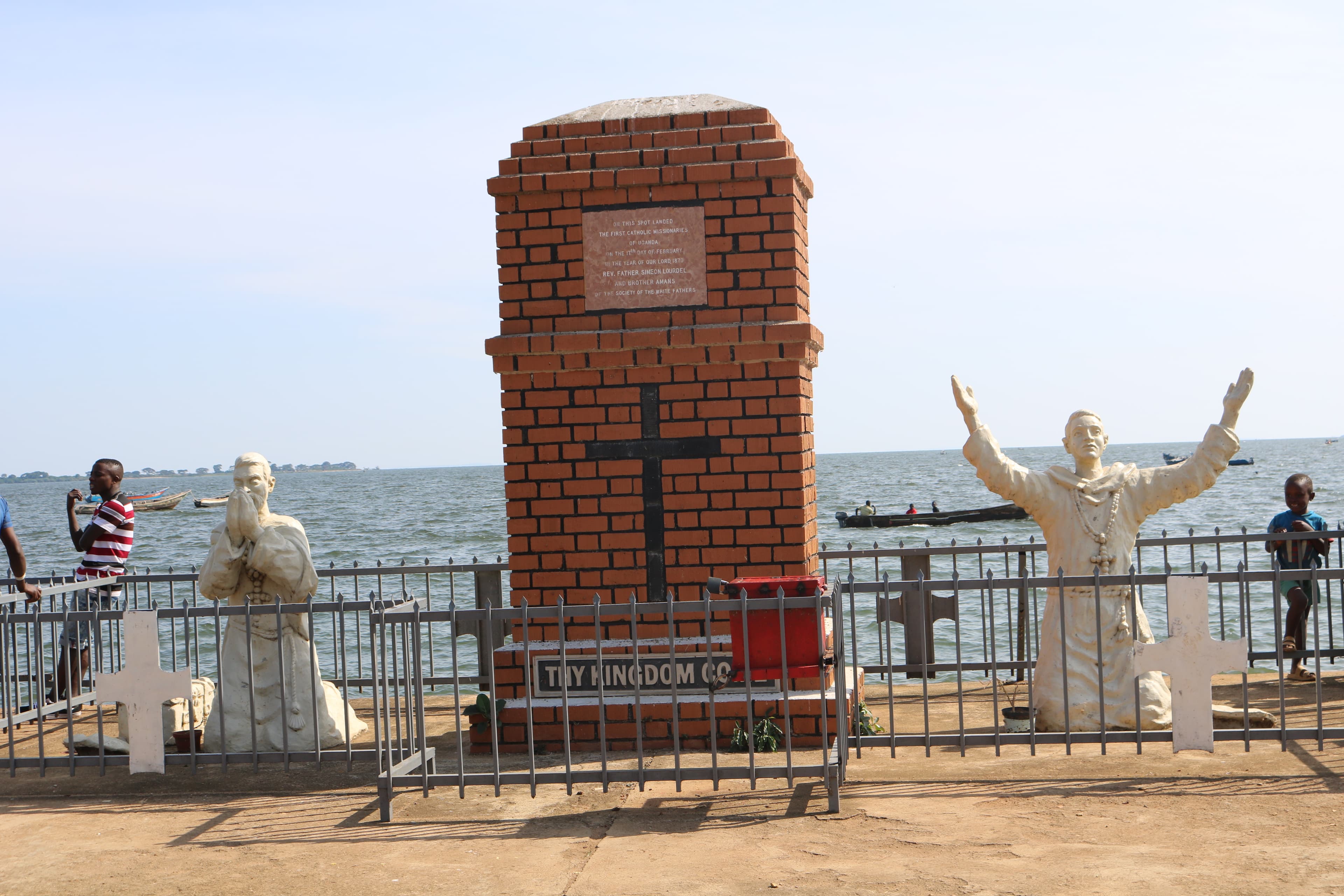 Amansi and Mapeera monument