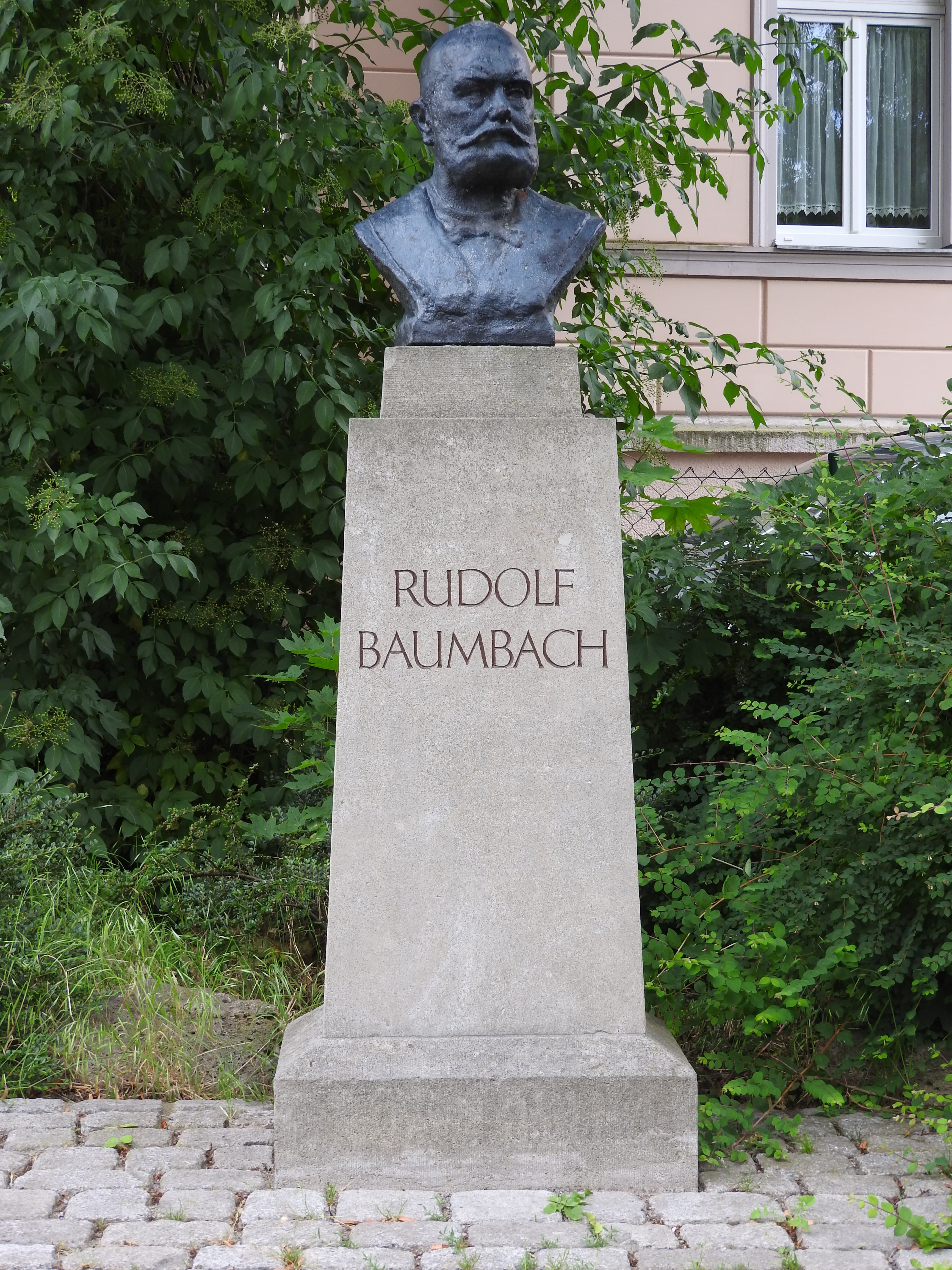 Baumbachdenkmal