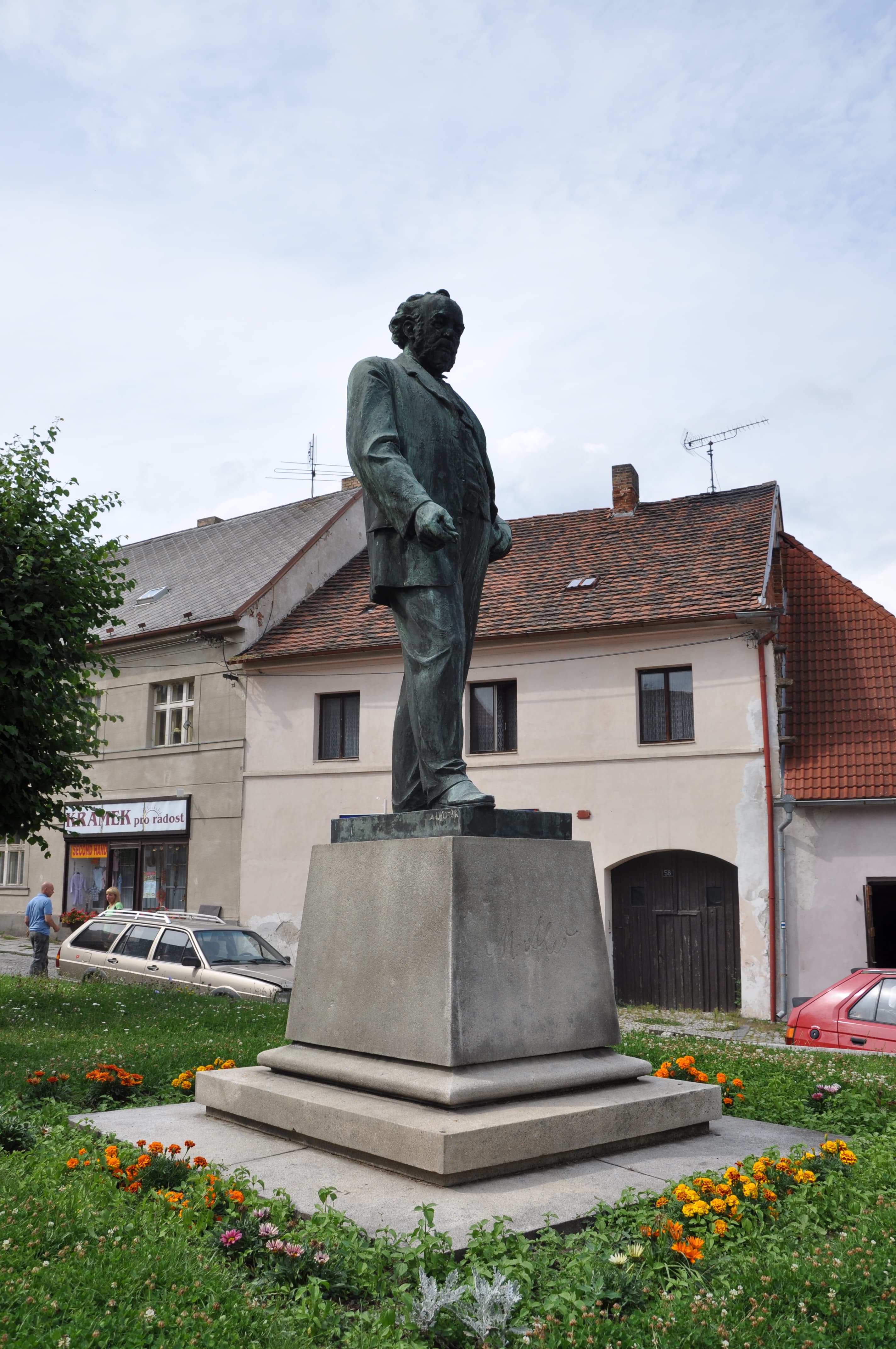 Monument to Mikoláš Aleš