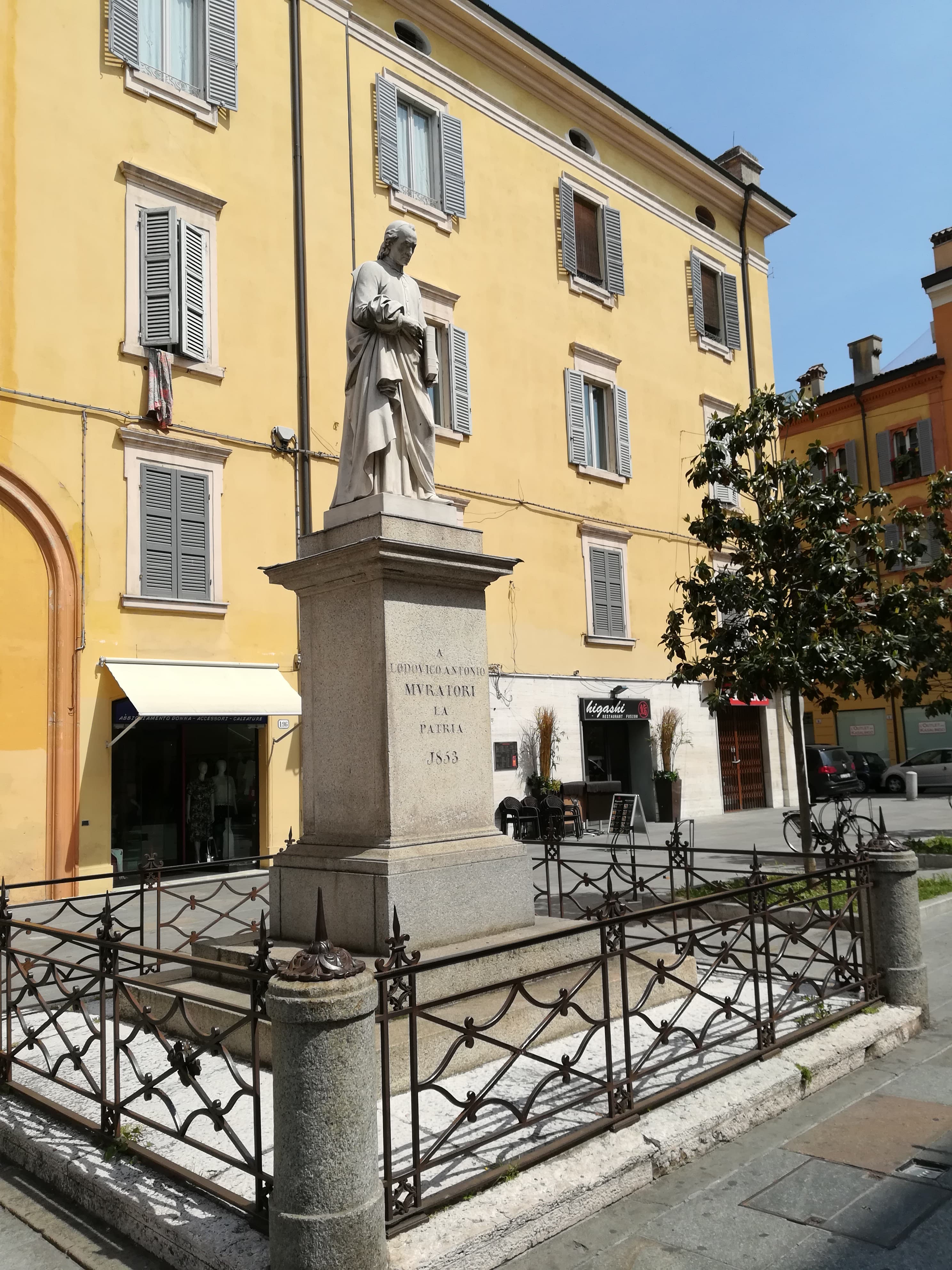 Monumento a Ludovico Antonio Muratori
