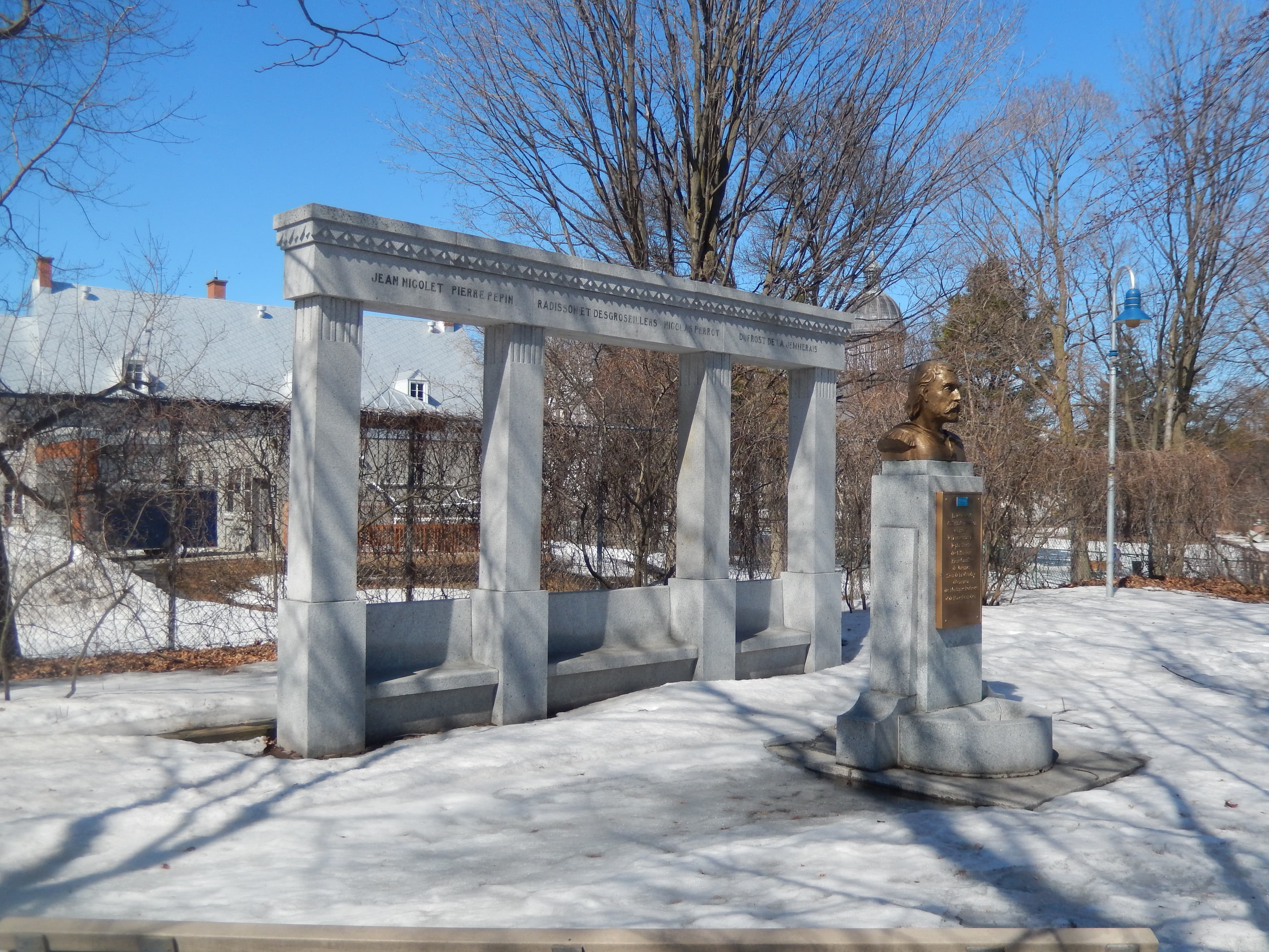 Monument Lavérendrye et autres découvreurs trifluviens