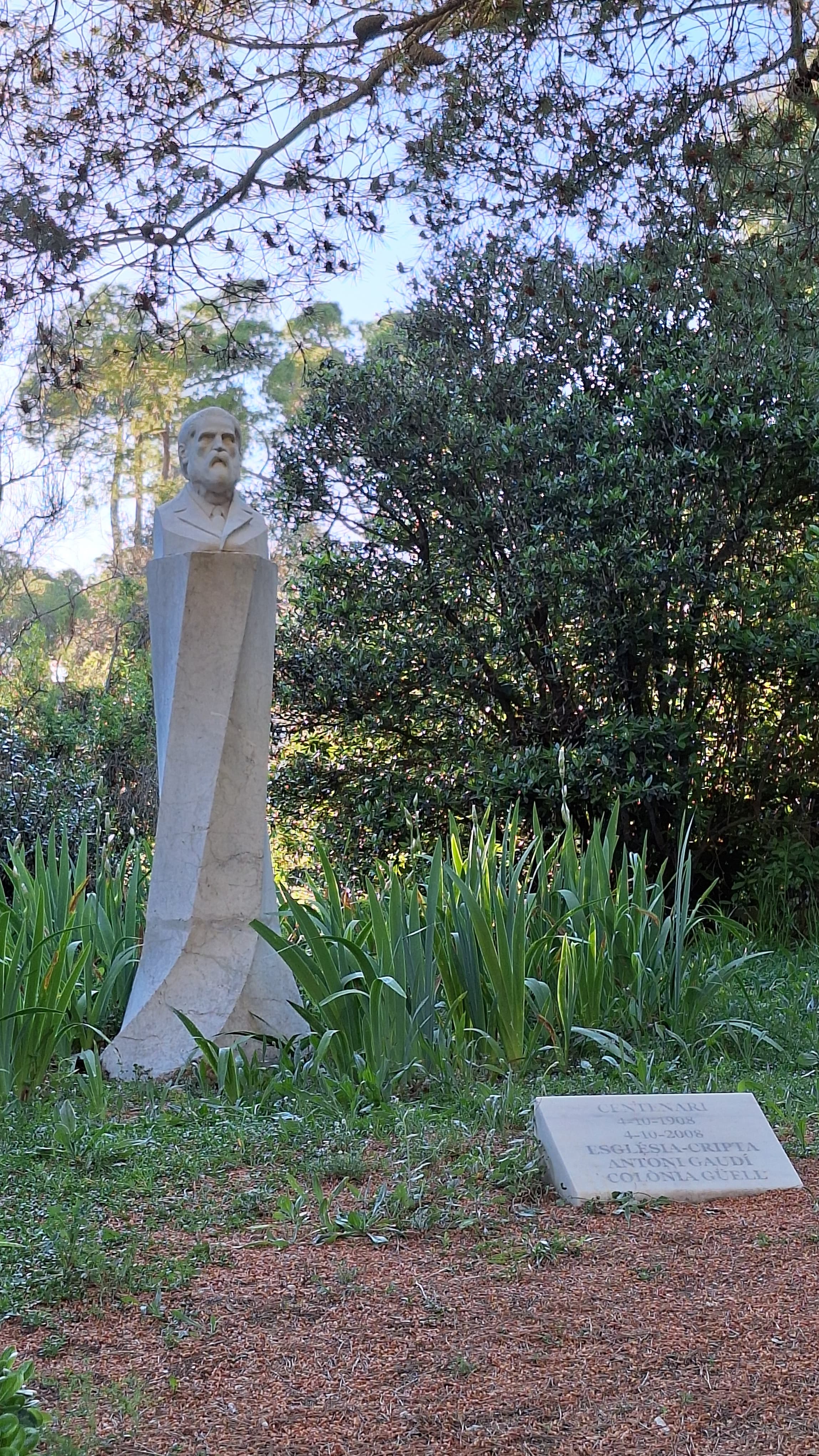 Monument a Antoni Gaudí
