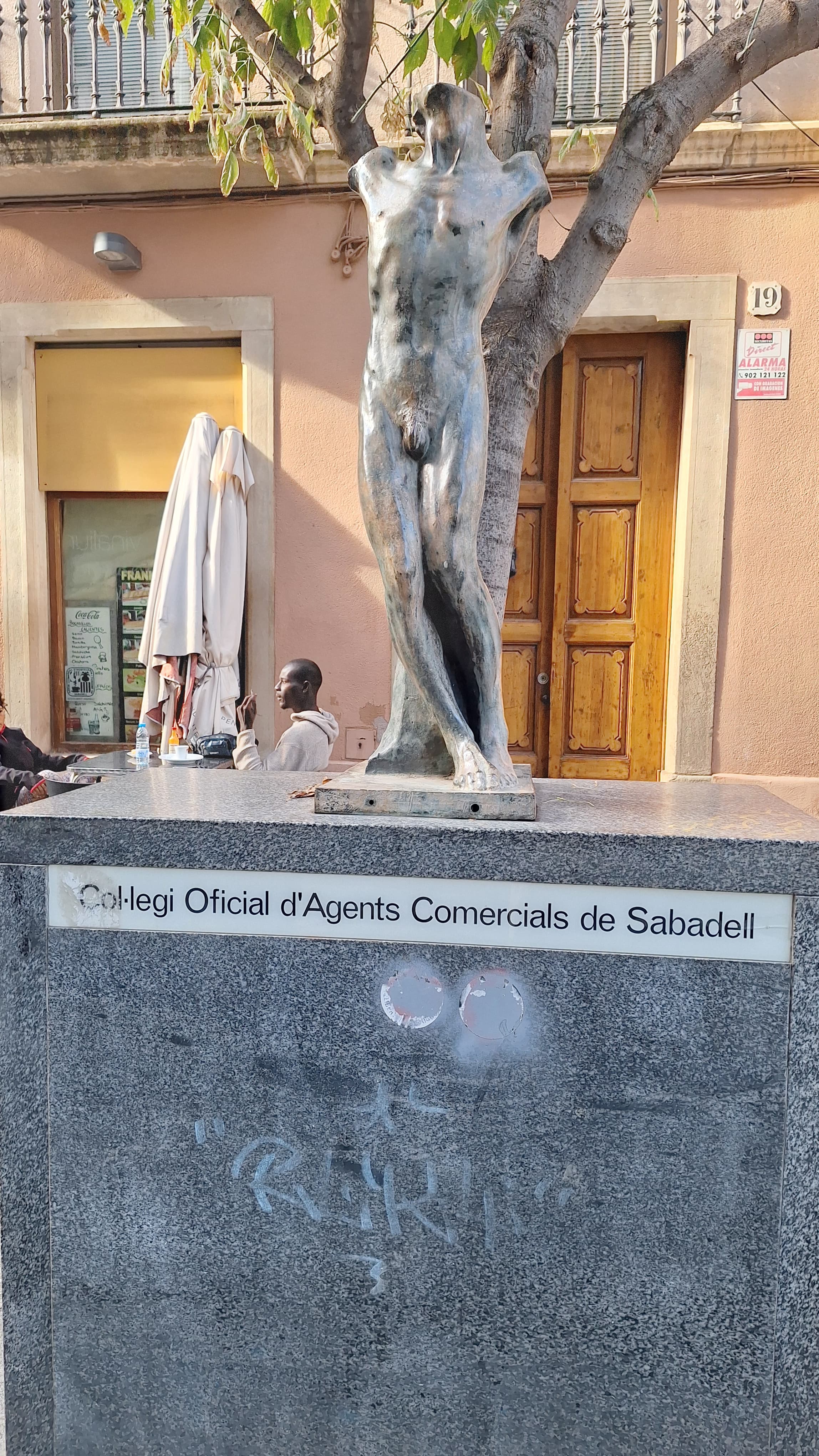 Monument a l'Agent Comercial