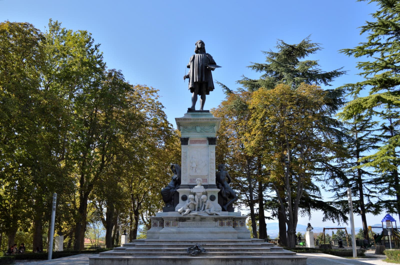 Monument for Raphael