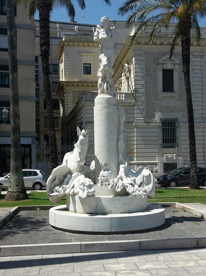 Monument to Virgil