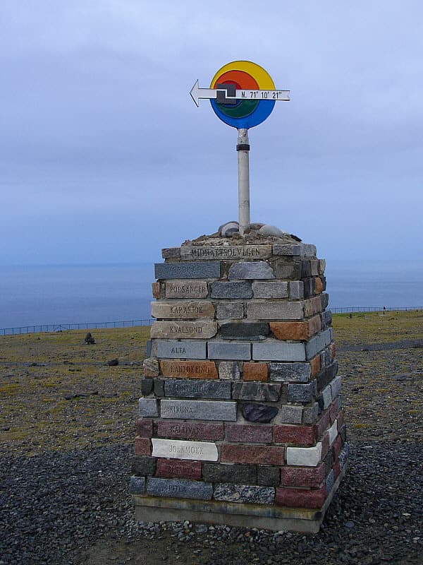 Nordkaphallen Monument
