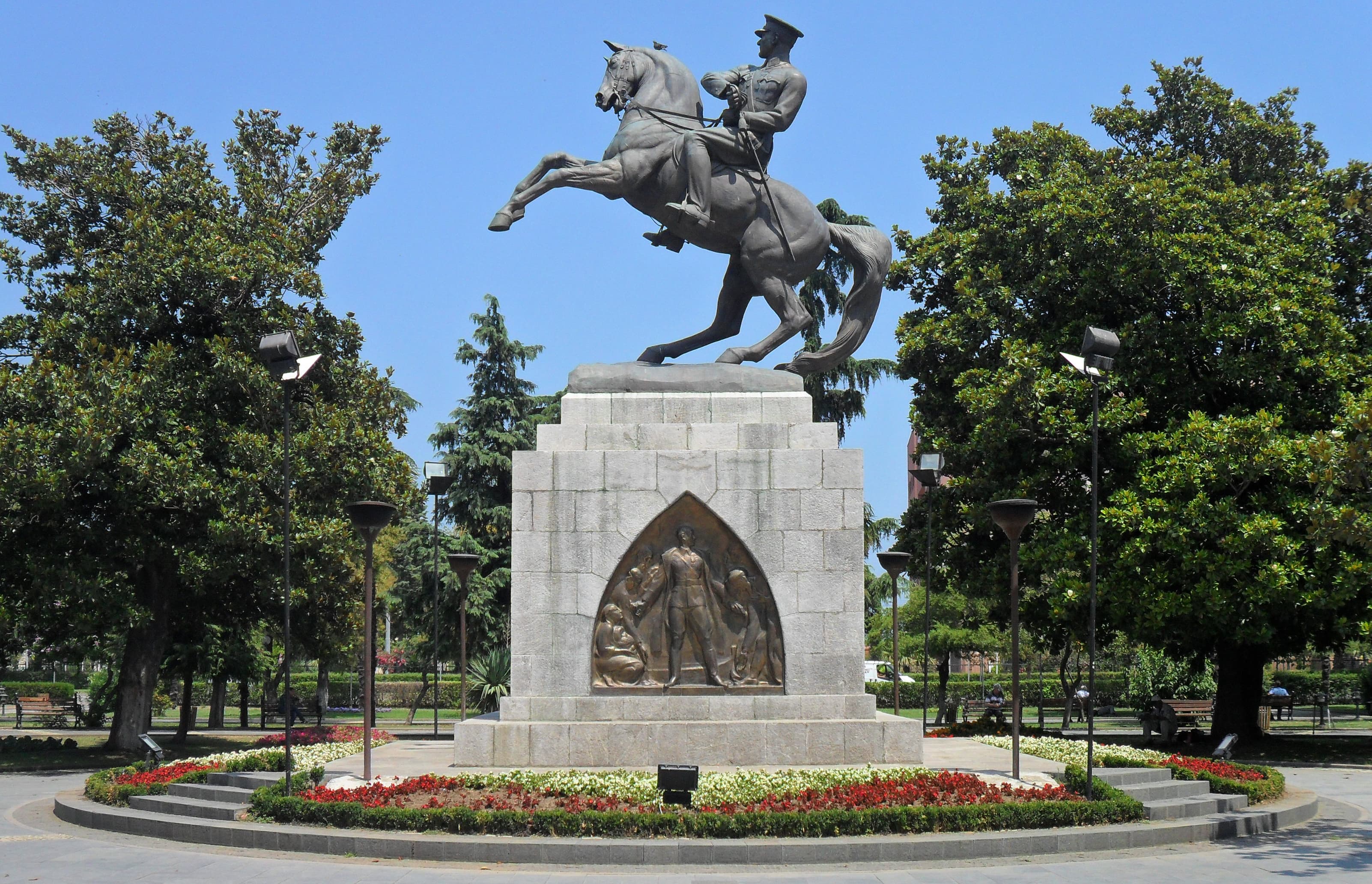 Statue of Honor