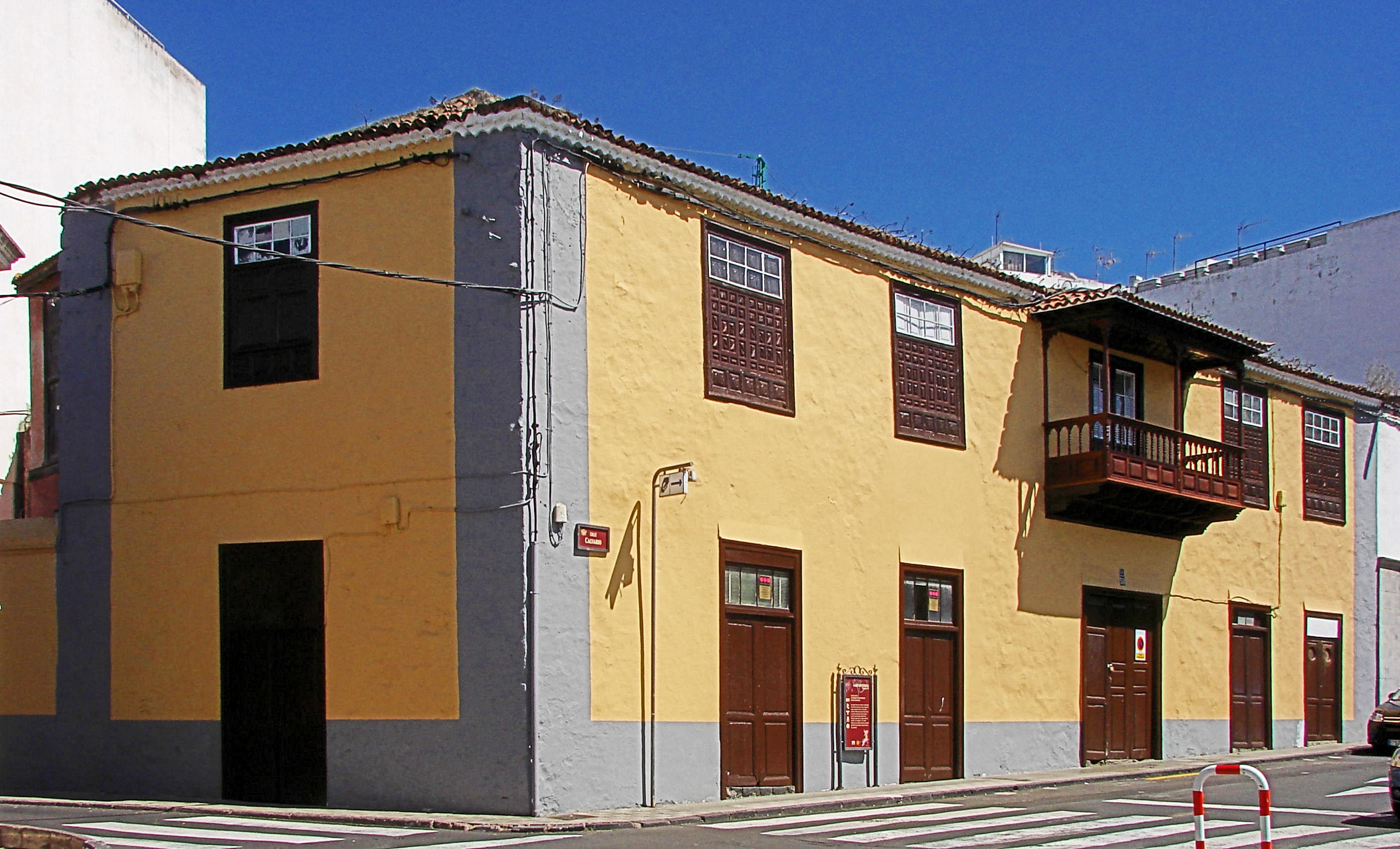 Buildings in the street Calvario, 52 y 54