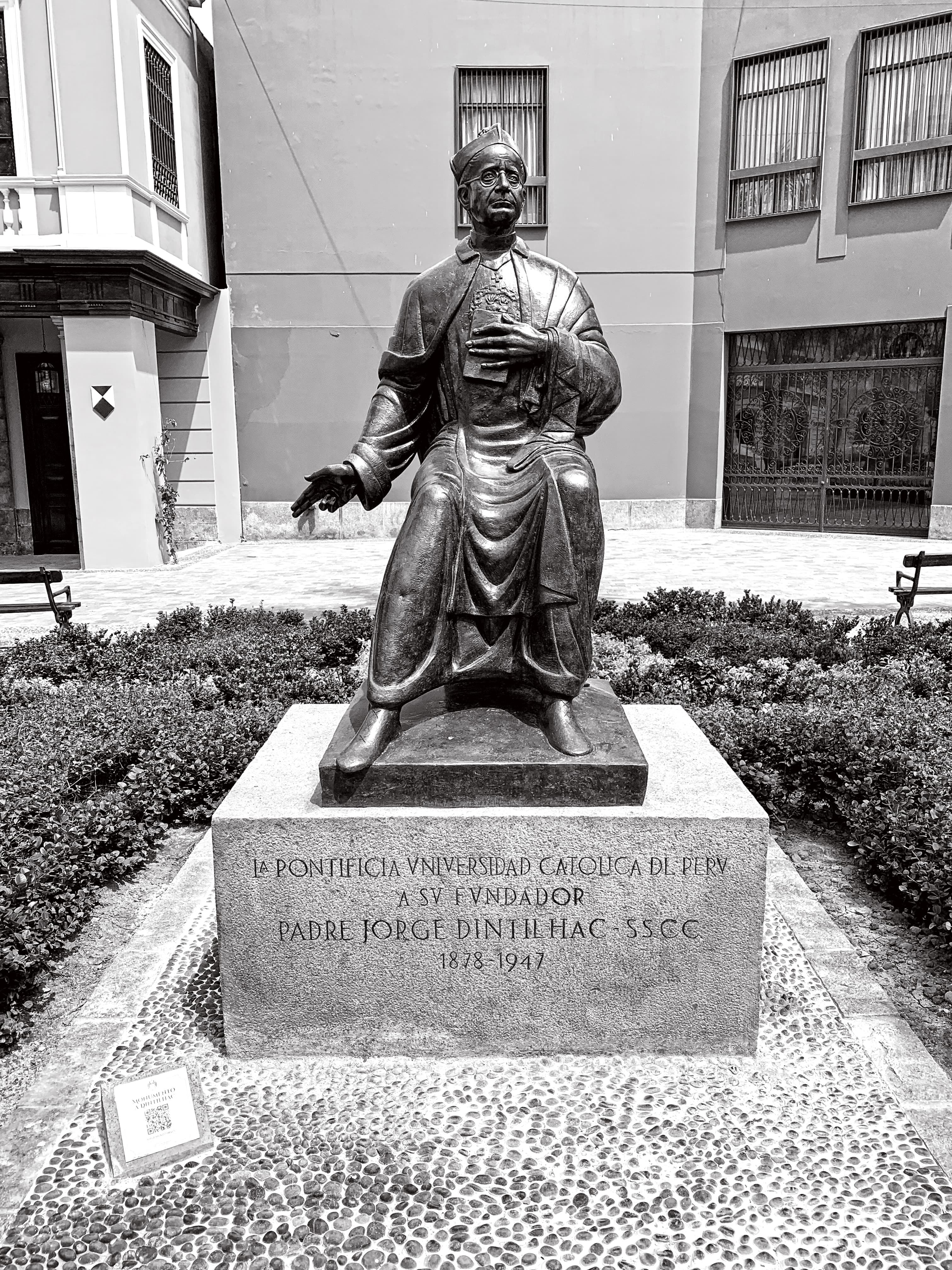 Monumento a Jorge Dintilhac