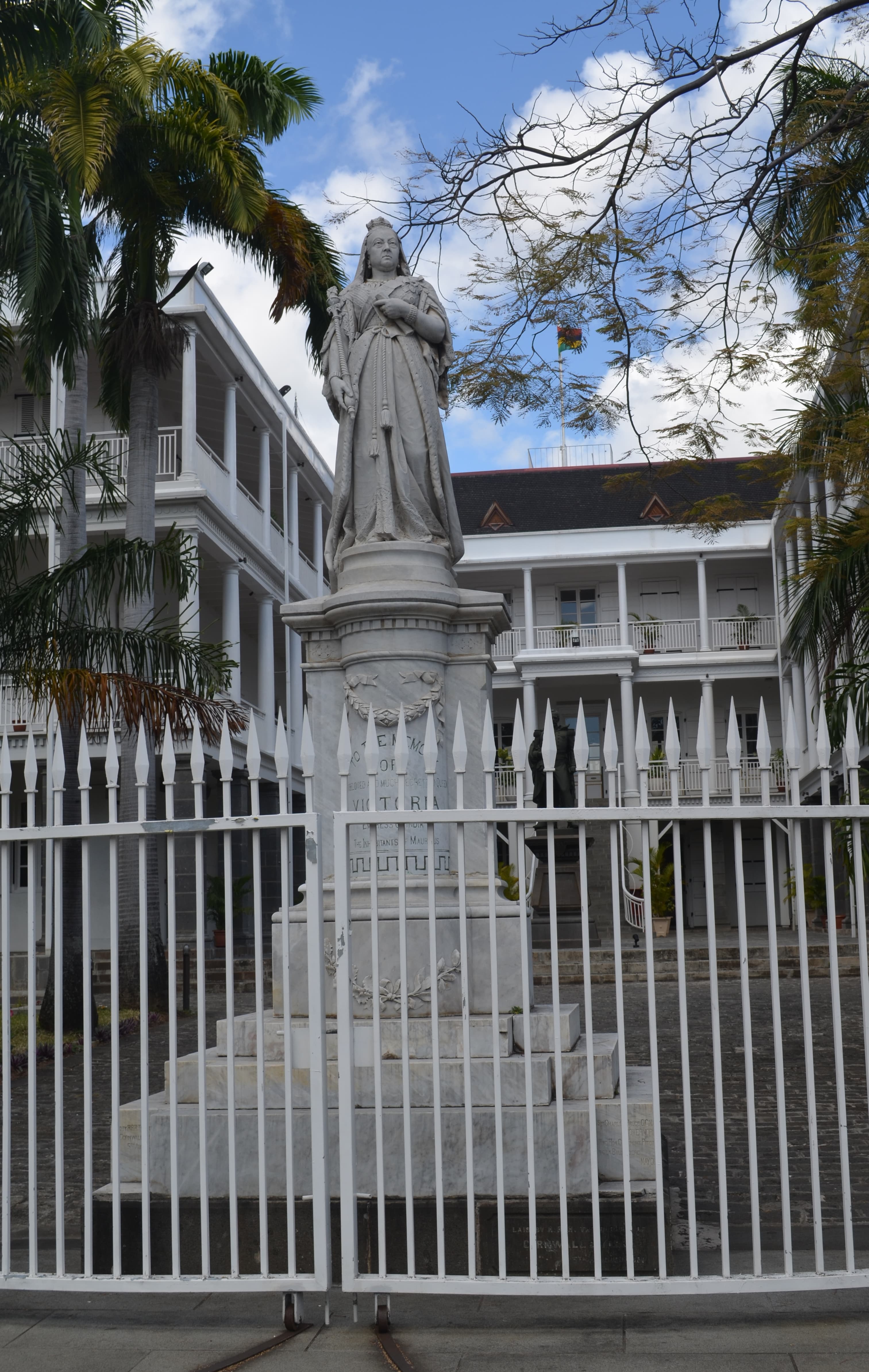 Statue of Queen Victoria (Port Louis)