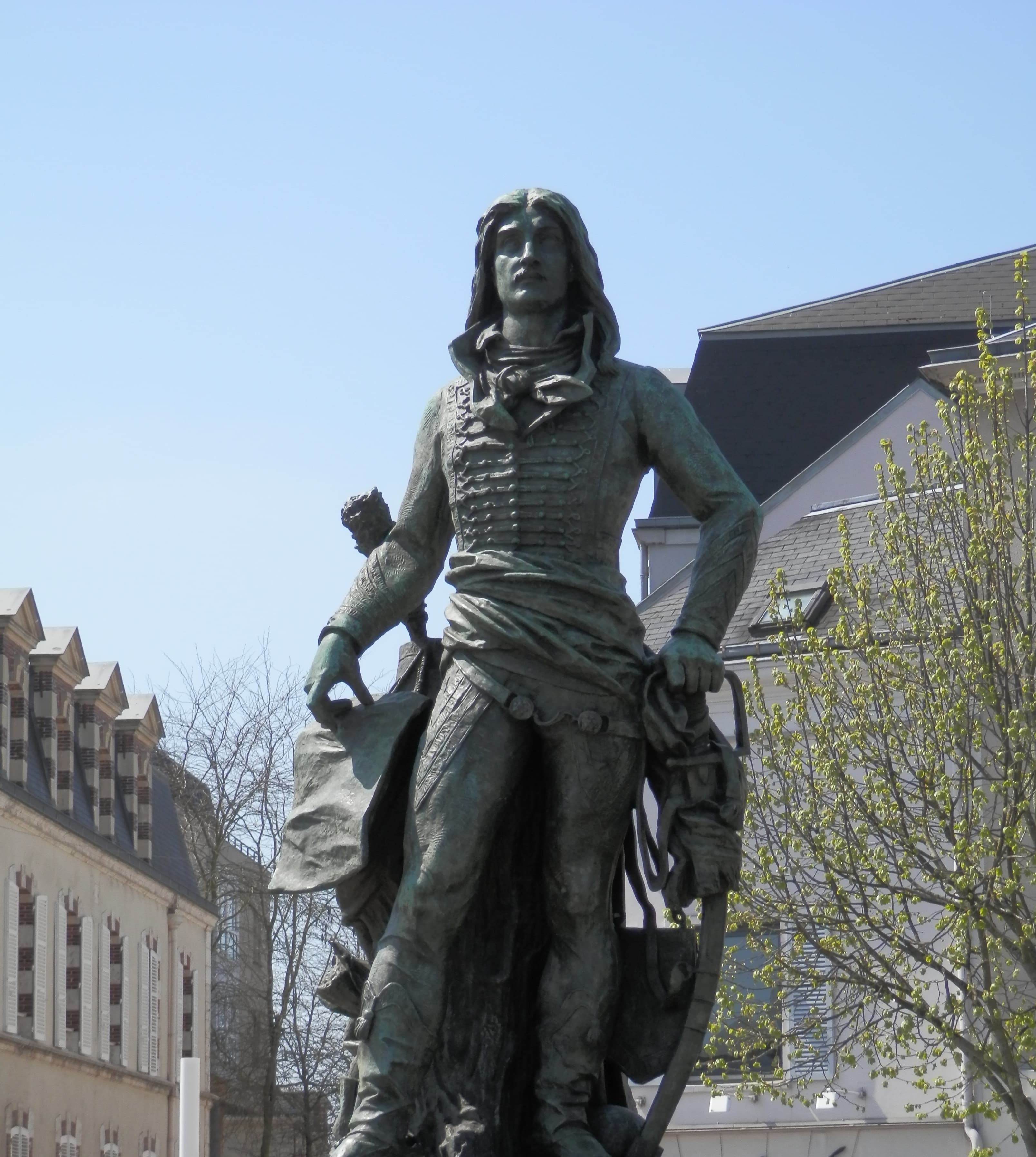 Marceau statue in Chartres