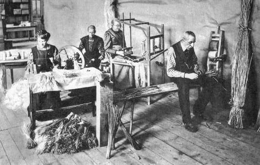 Straw Museum in the Park