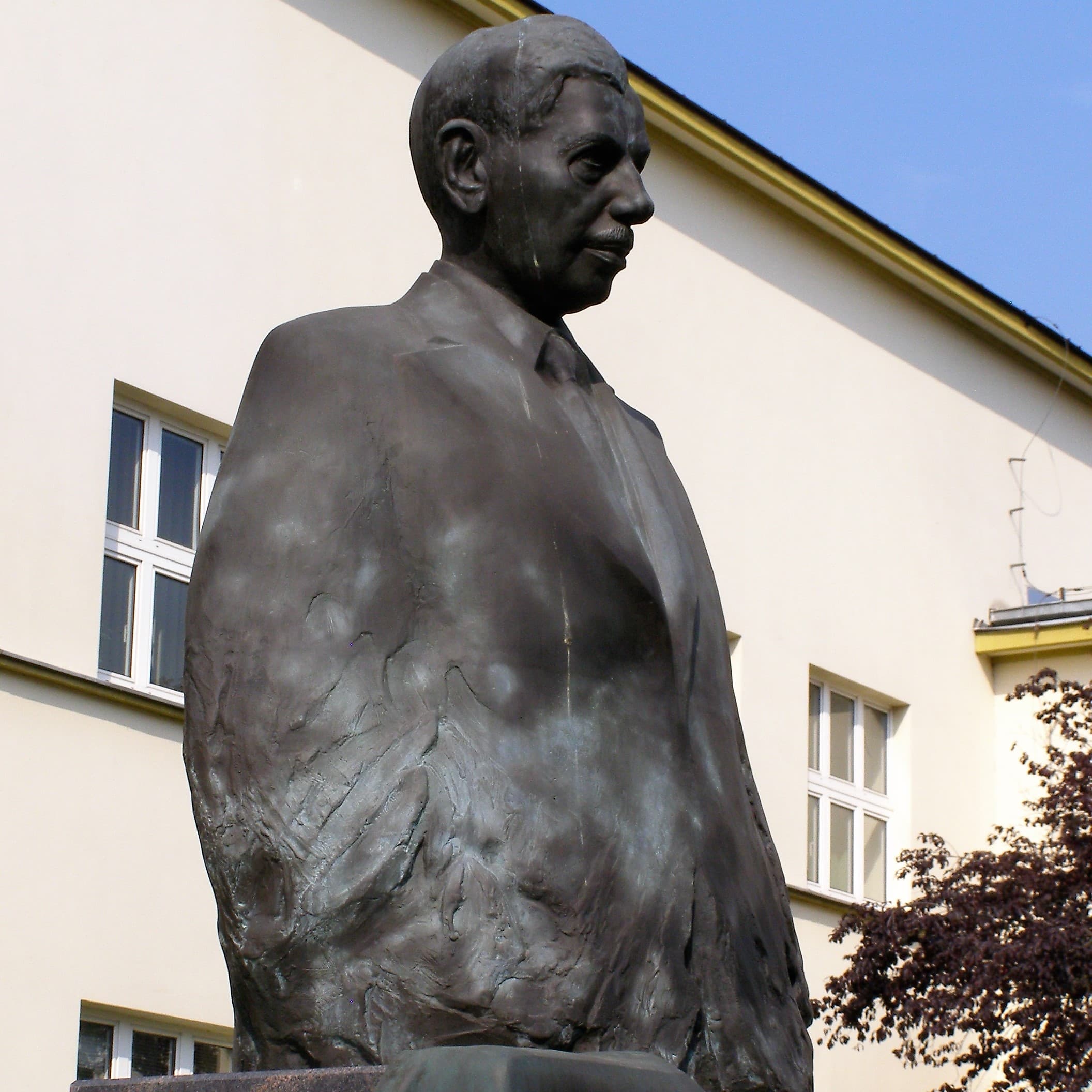 Eugeniusz Kwiatkowski monument in Tarnów