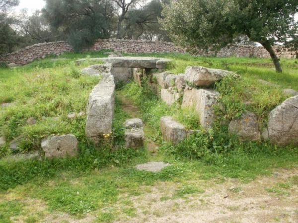 Tomba dei giganti di Moru