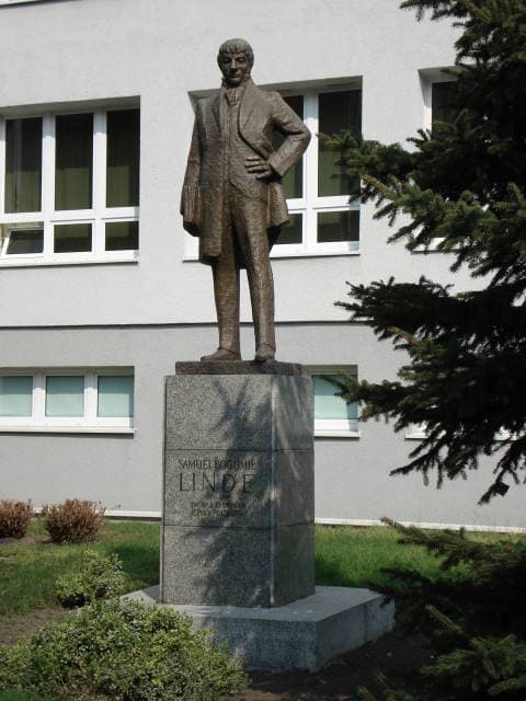 Linde Monument in Toruń