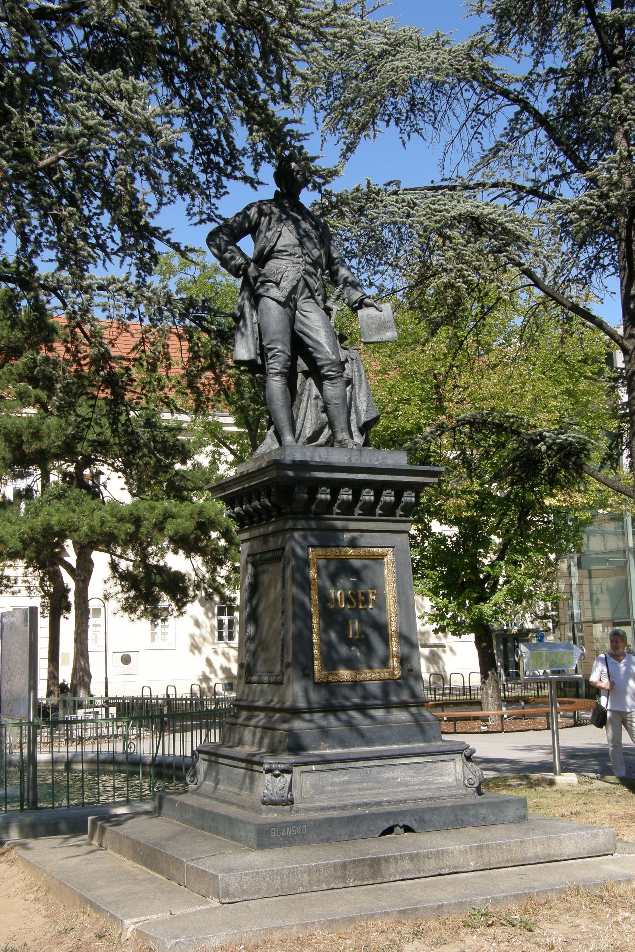 Emperor Joseph II statue, Campus of the University of Vienna